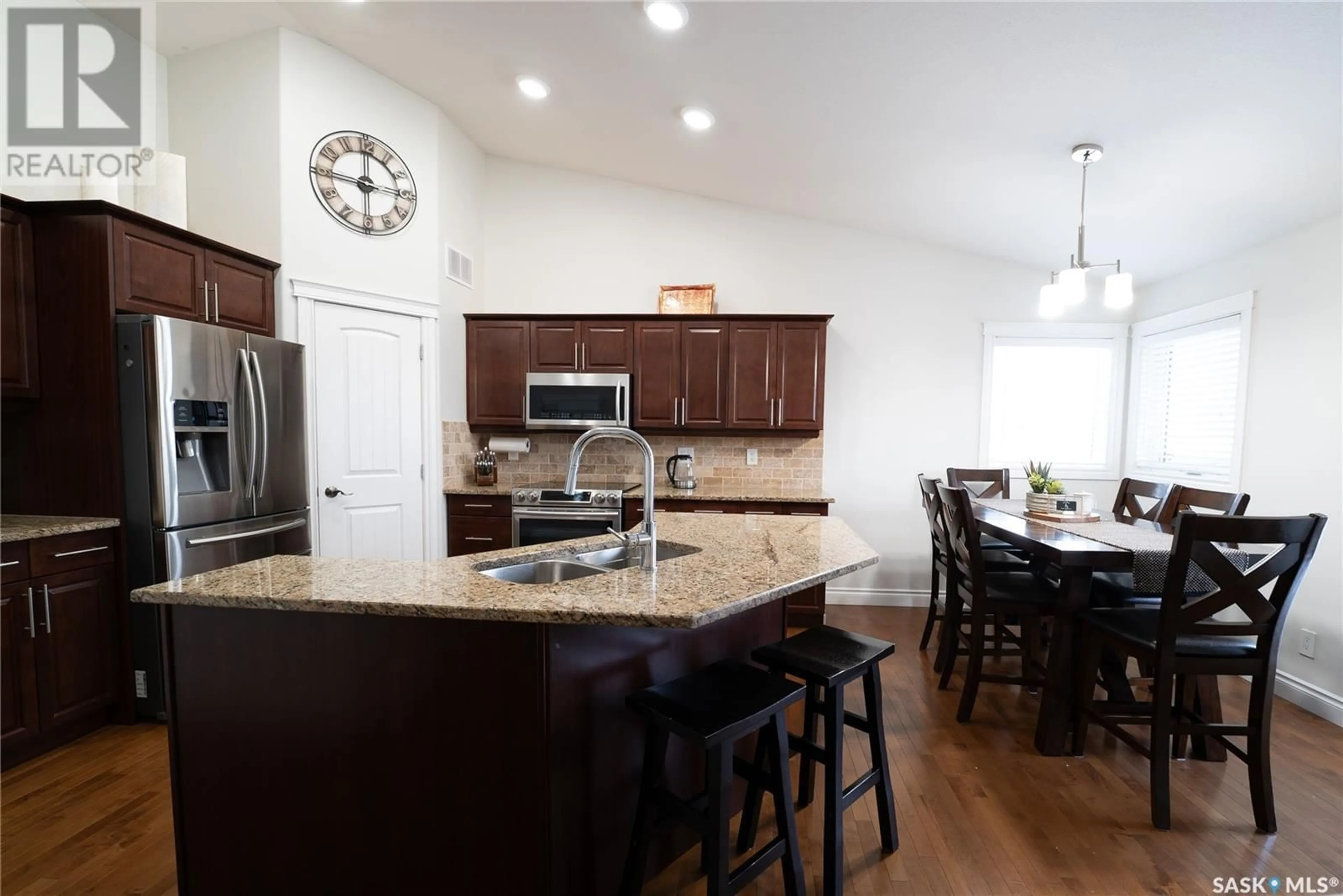 Open concept kitchen, unknown for 515 Antler CRESCENT, Warman Saskatchewan S0K4S1