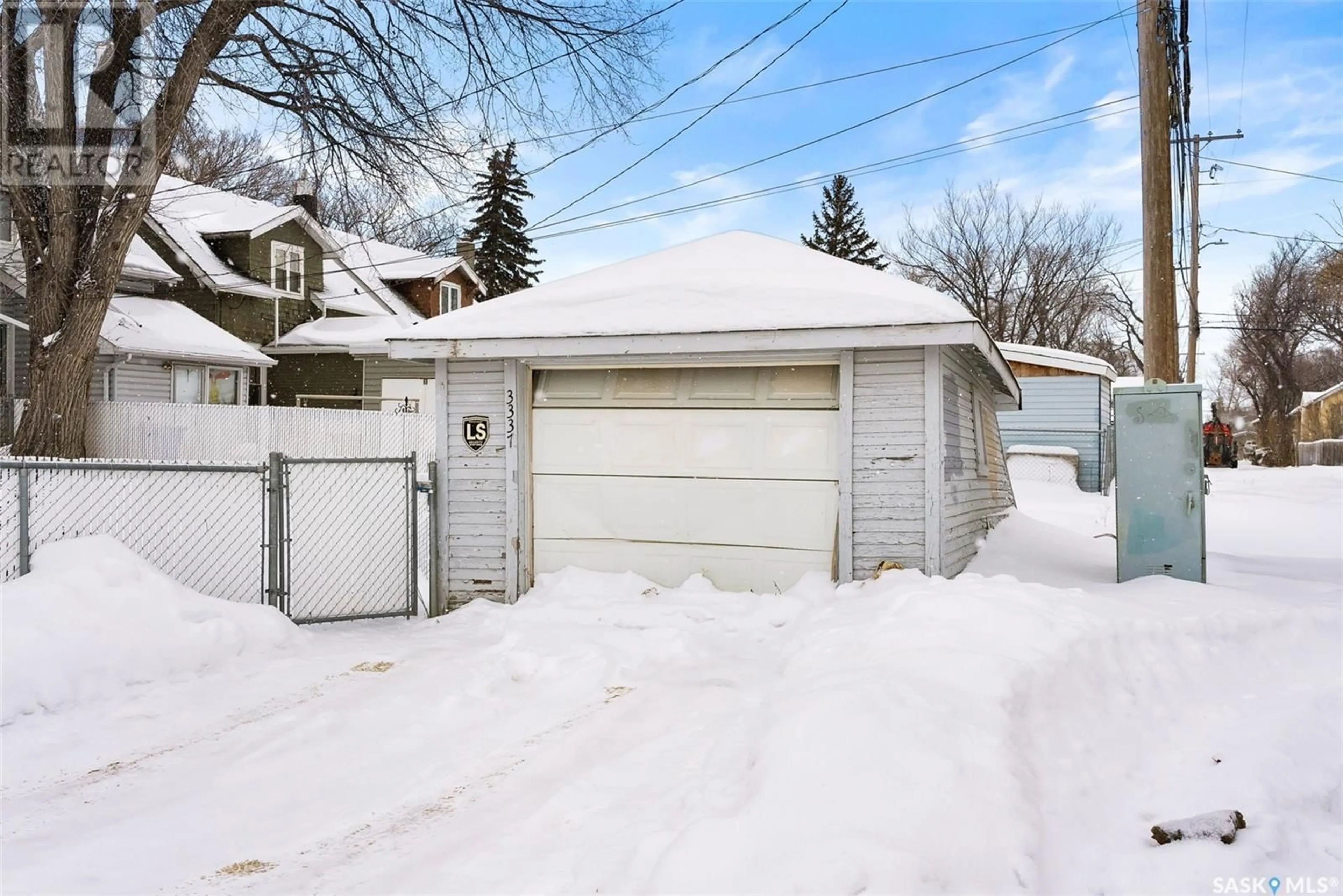 Shed for 3337 Dewdney AVENUE, Regina Saskatchewan S4T0Y9