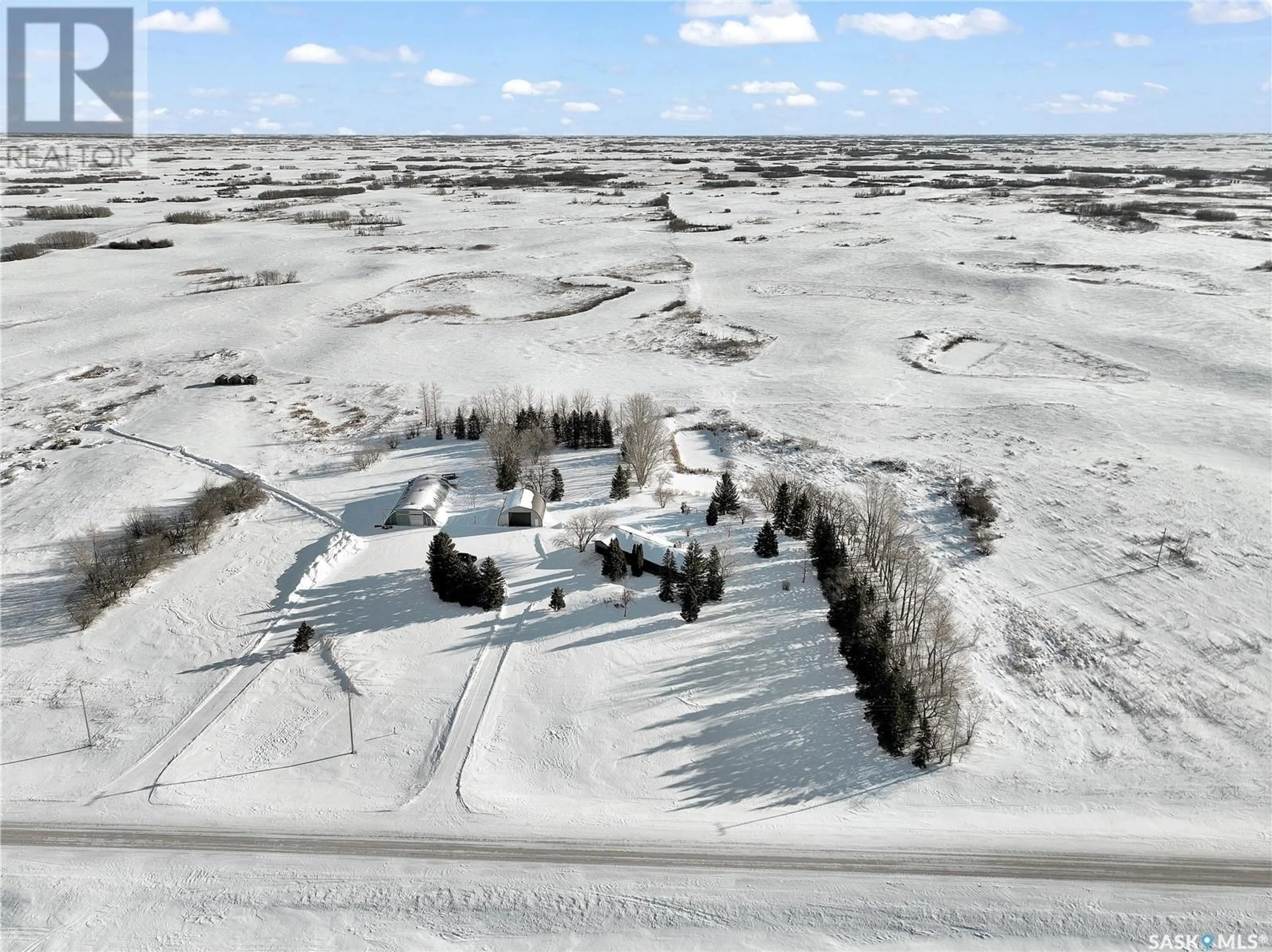 A pic from outside/outdoor area/front of a property/back of a property/a pic from drone, street for 605 ACREAGE, Grayson Rm No. 184 Saskatchewan S0A1E0