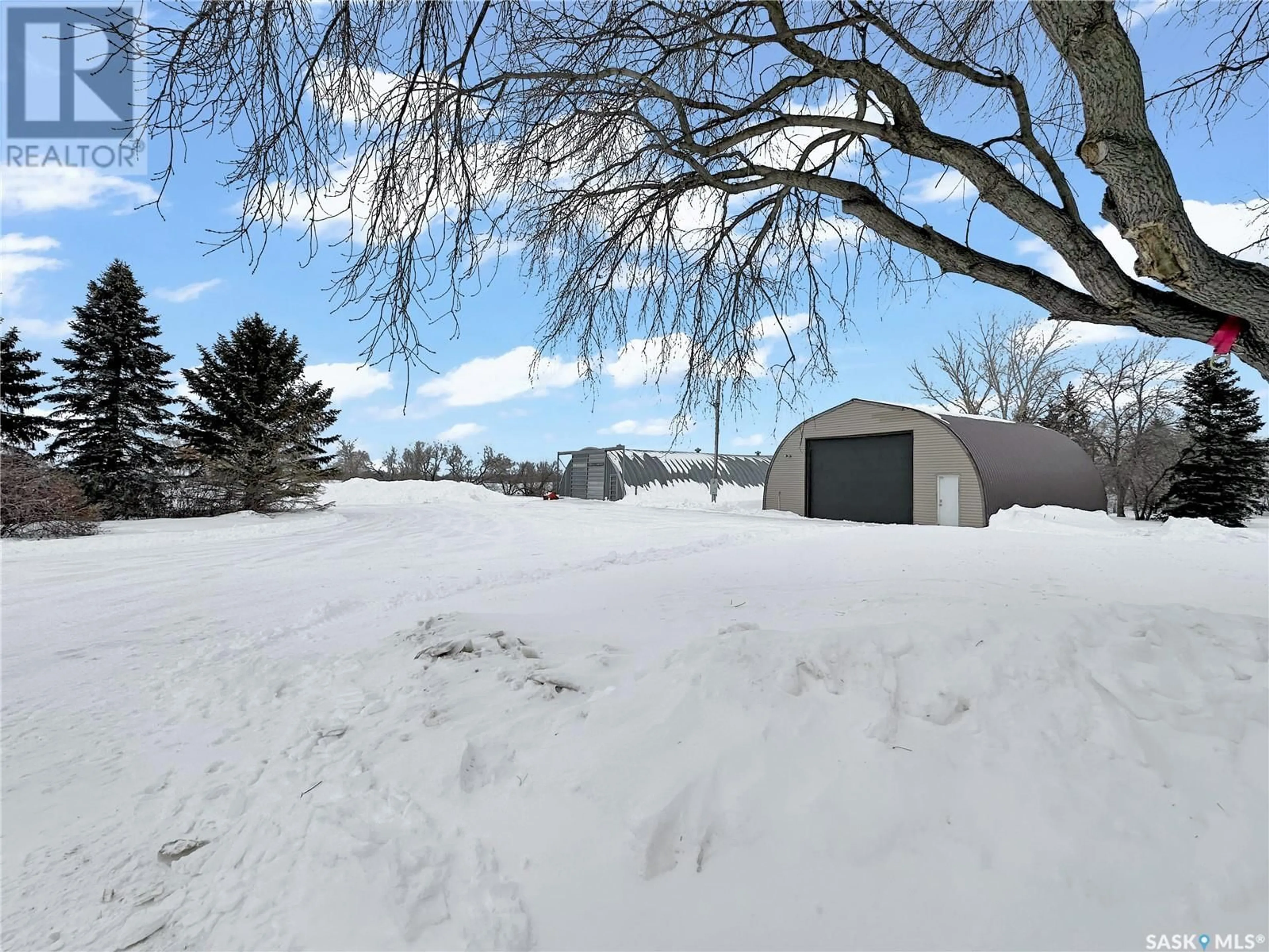 A pic from outside/outdoor area/front of a property/back of a property/a pic from drone, unknown for 605 Acreage, Grayson Rm No. 184 Saskatchewan S0A1E0