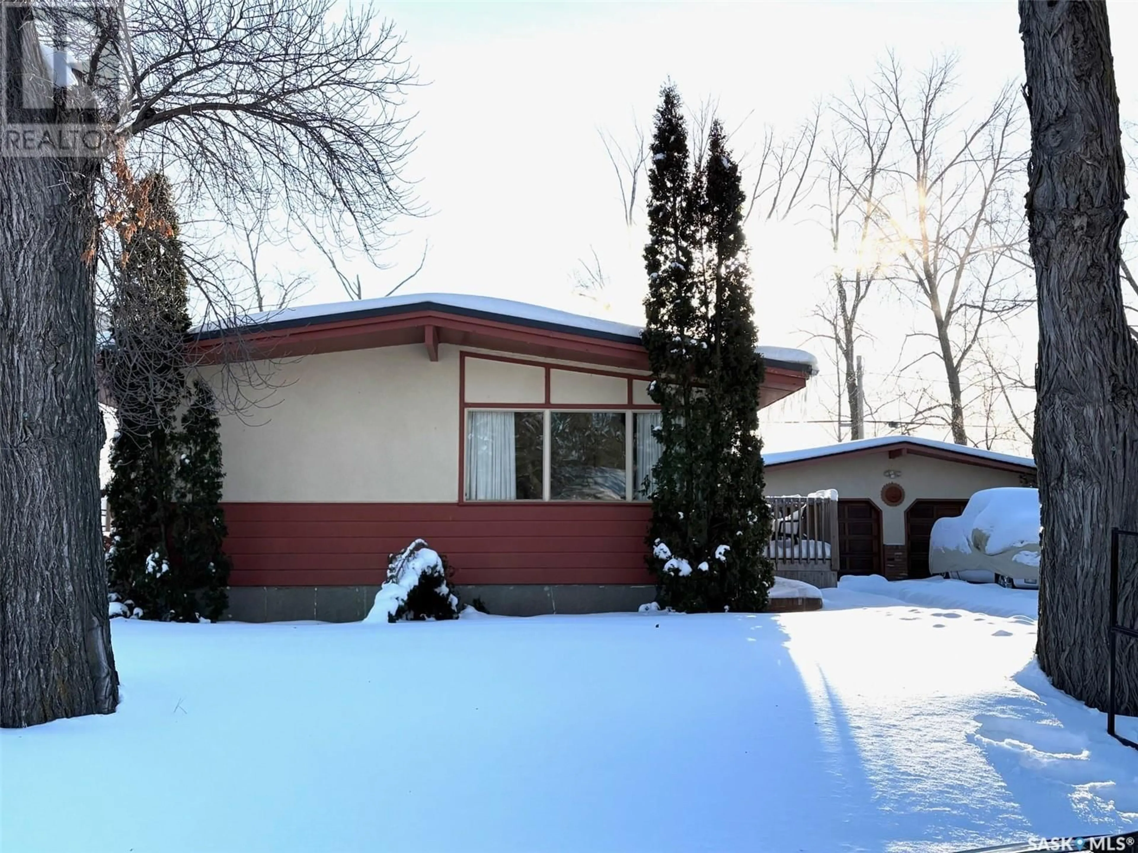 Home with brick exterior material, street for 1125 BROADVIEW ROAD, Esterhazy Saskatchewan S0A0X0