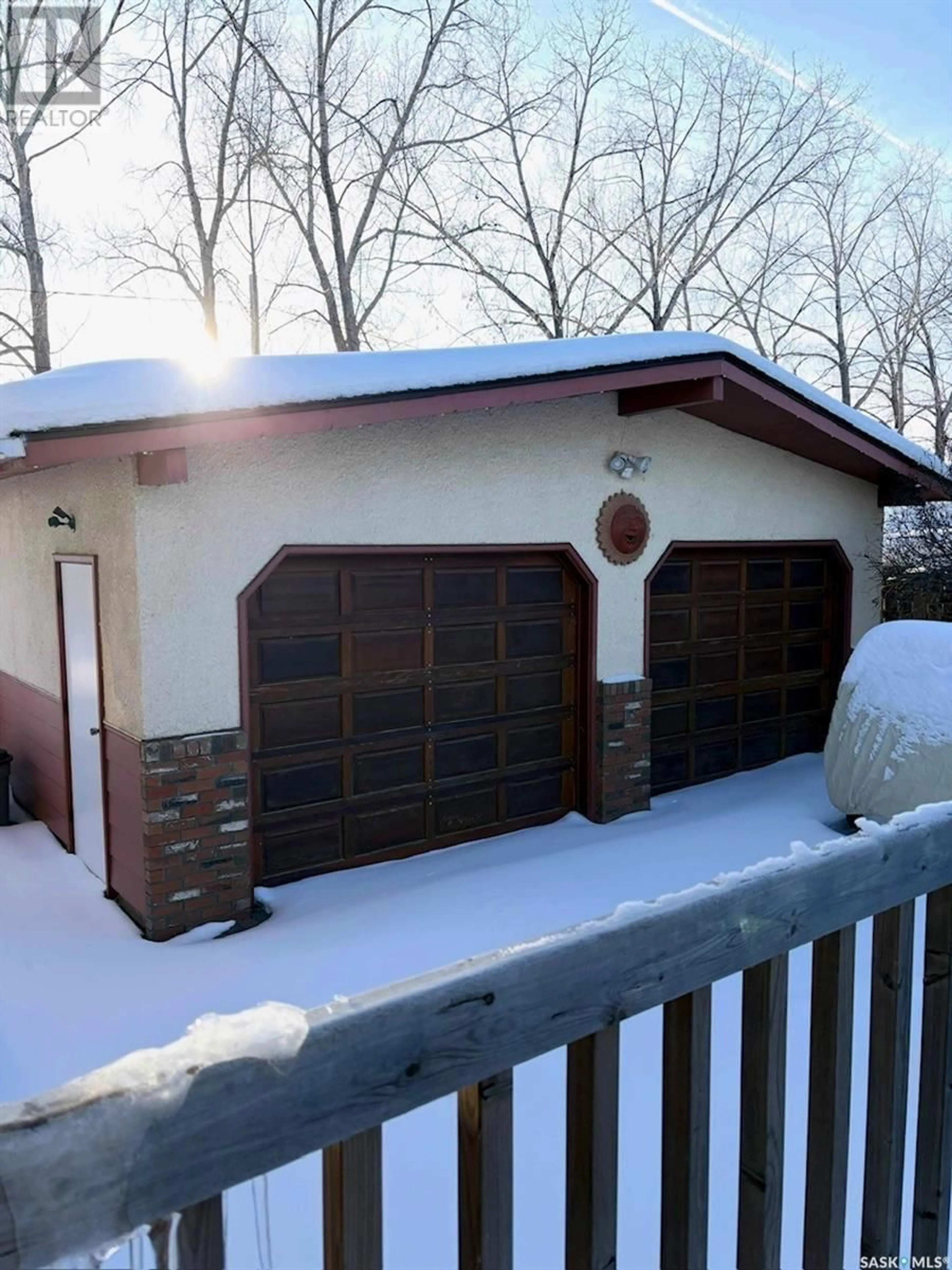 Indoor garage for 1125 Broadview ROAD, Esterhazy Saskatchewan S0A0X0