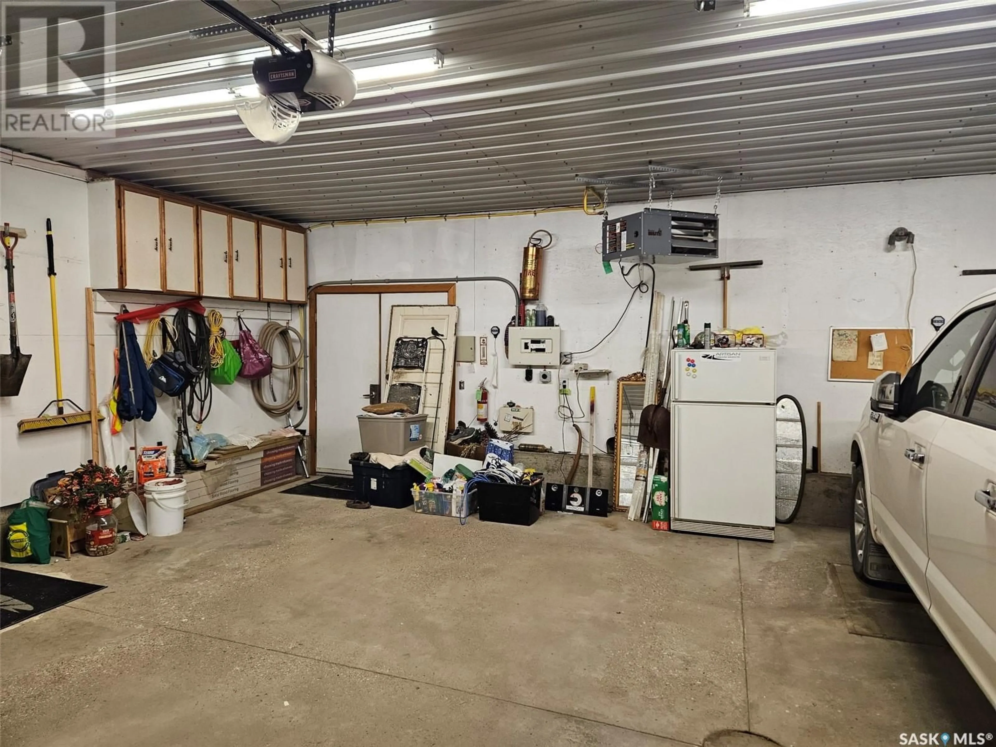 Indoor garage for 219 7th STREET W, Carlyle Saskatchewan S0C0R0