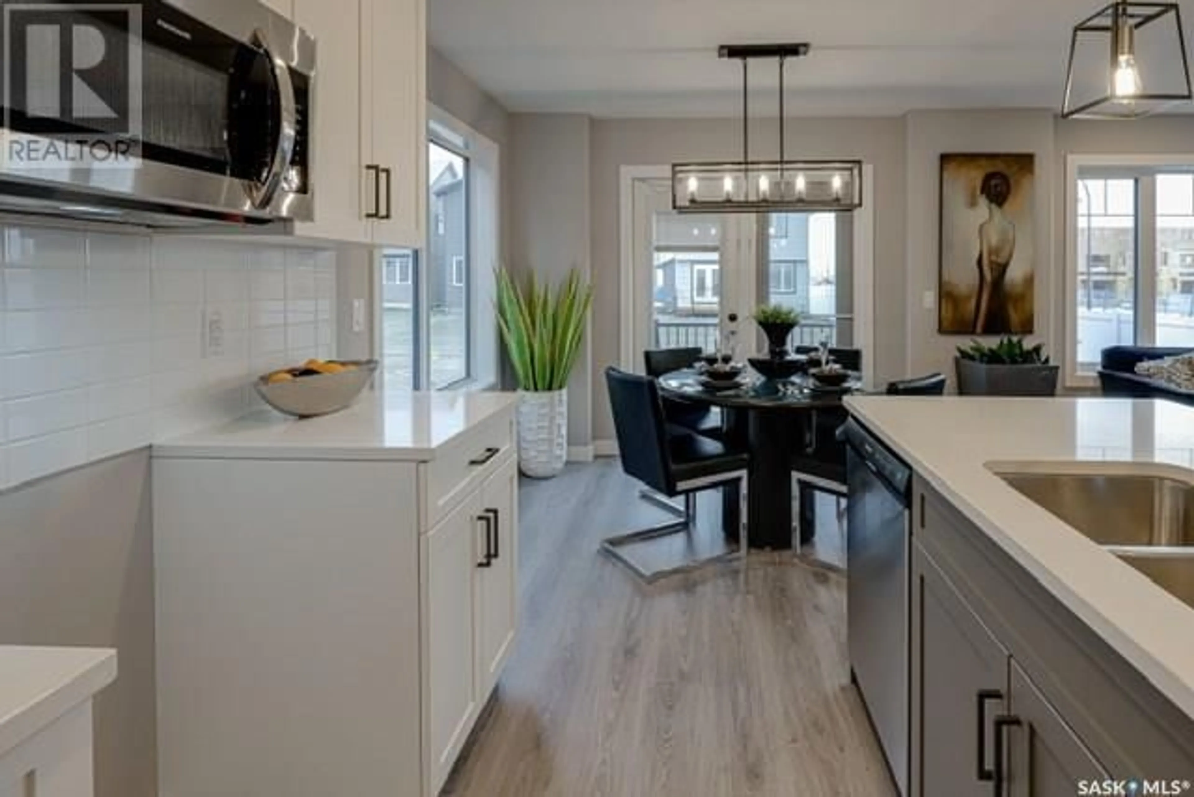 Open concept kitchen, unknown for 467 Doran CRESCENT, Saskatoon Saskatchewan S7V1W2