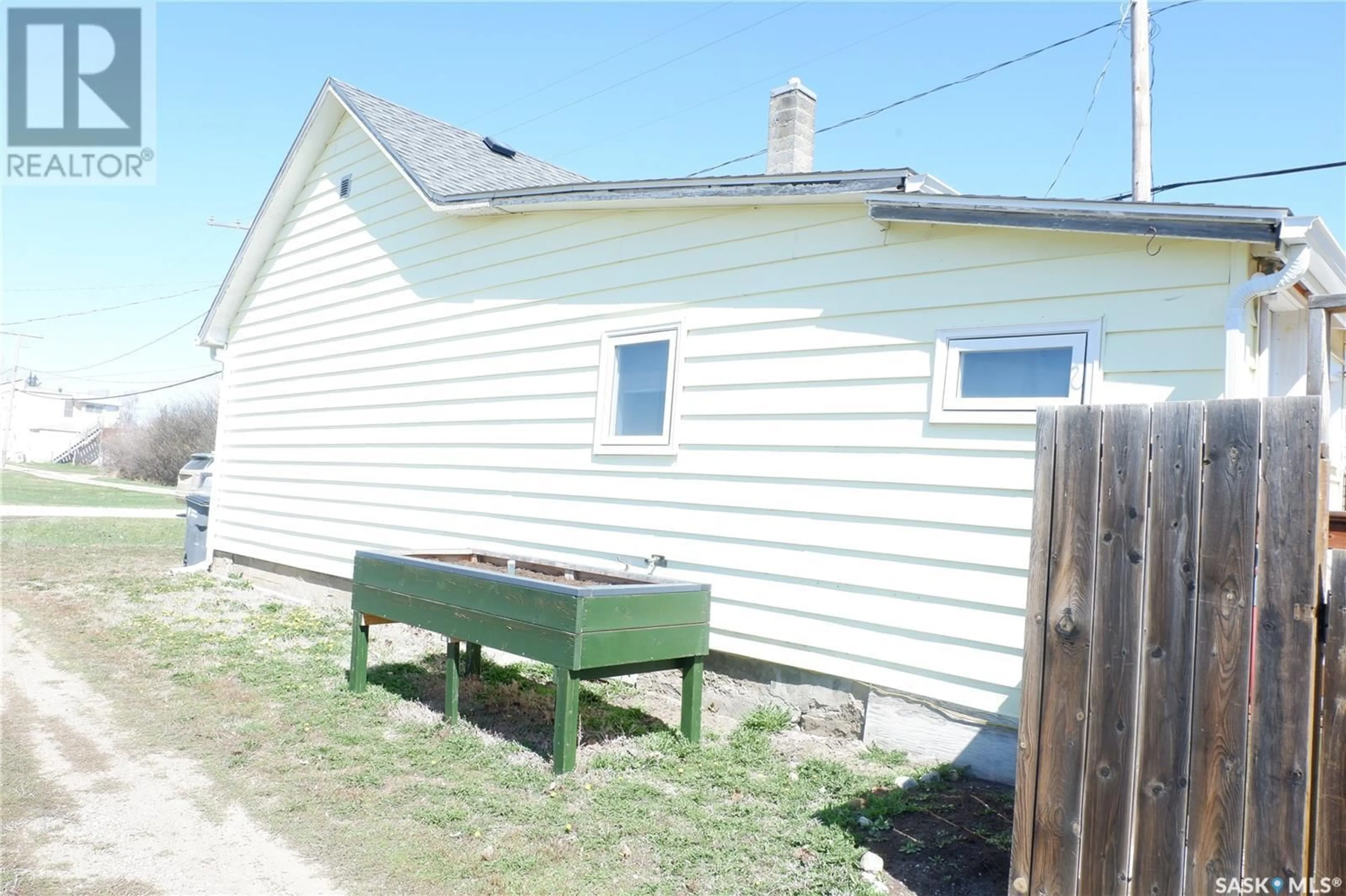 Patio, unknown for 110 RAILWAY AVE, Eyebrow Saskatchewan S0H1L0