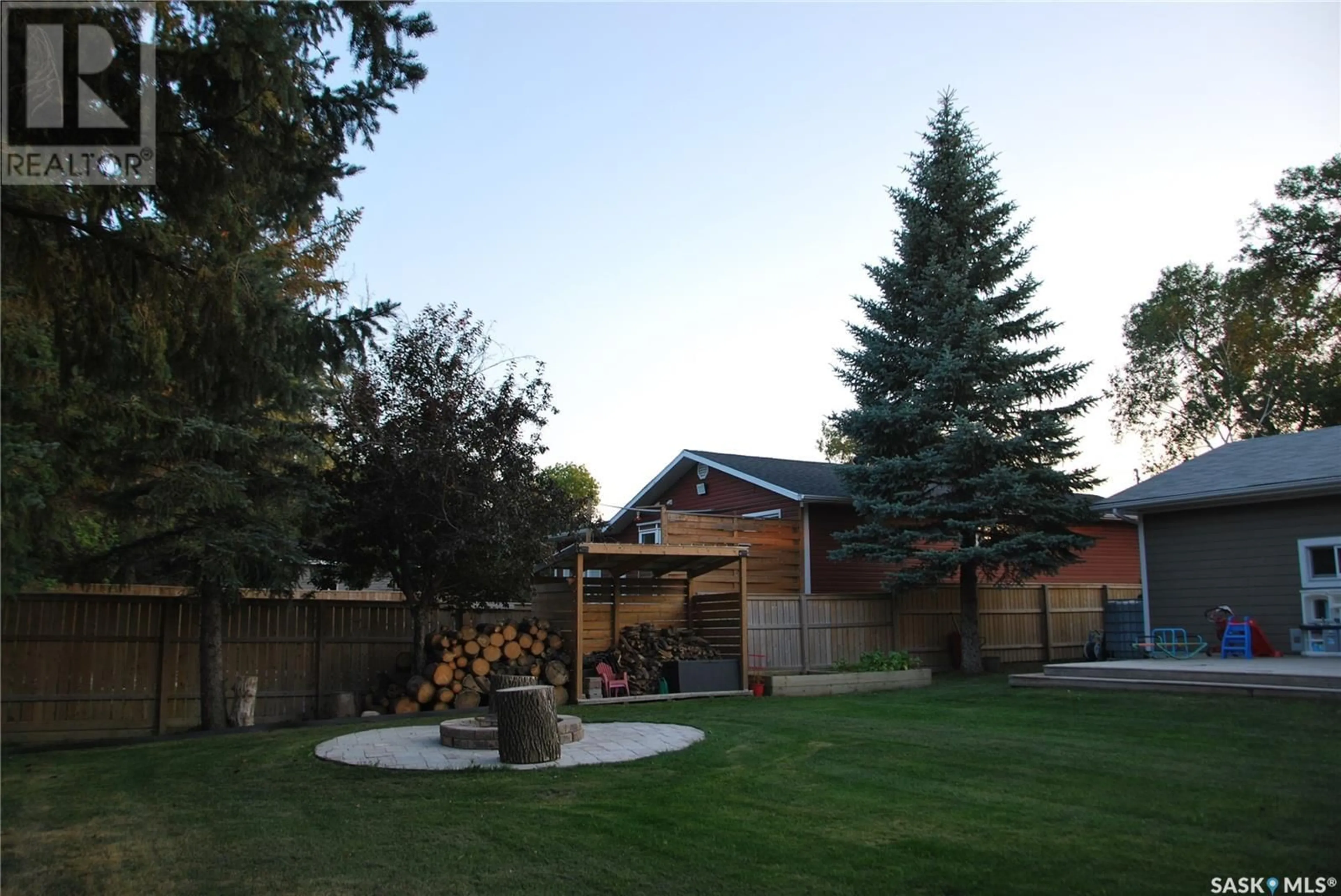 Patio, mountain view for 817 Main STREET, Oxbow Saskatchewan S0C2B0