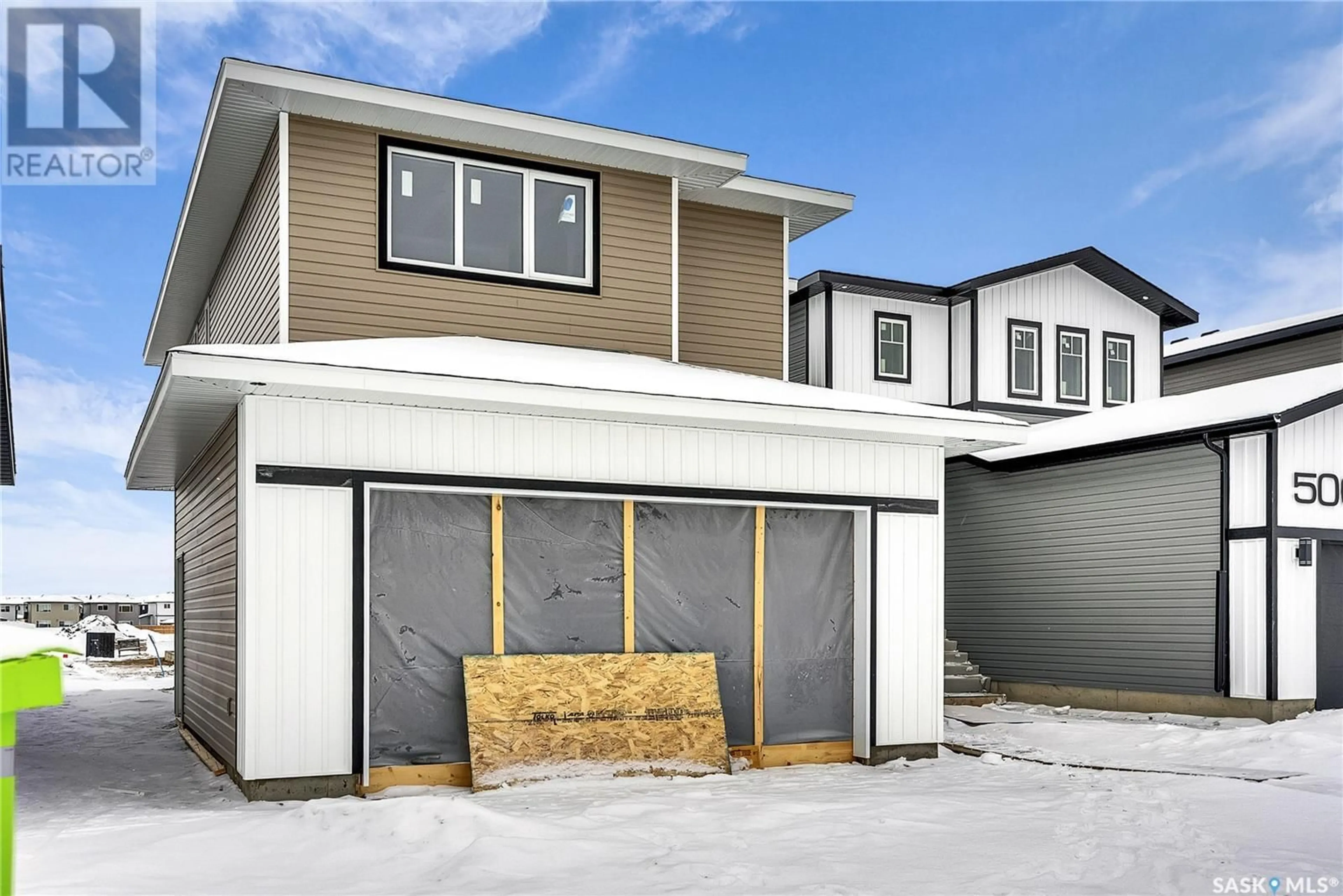 Indoor garage for 502 Doran CRESCENT, Saskatoon Saskatchewan S7V1W3