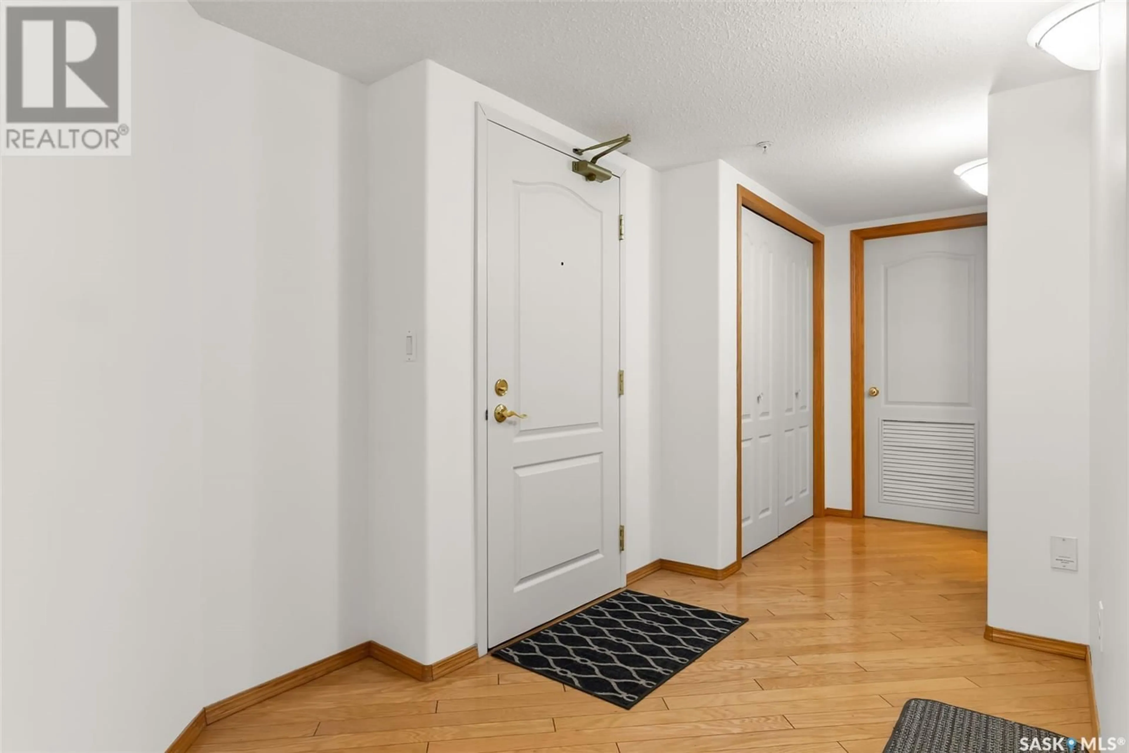 Indoor entryway for 112 2550 25th AVENUE, Regina Saskatchewan S4S4E6