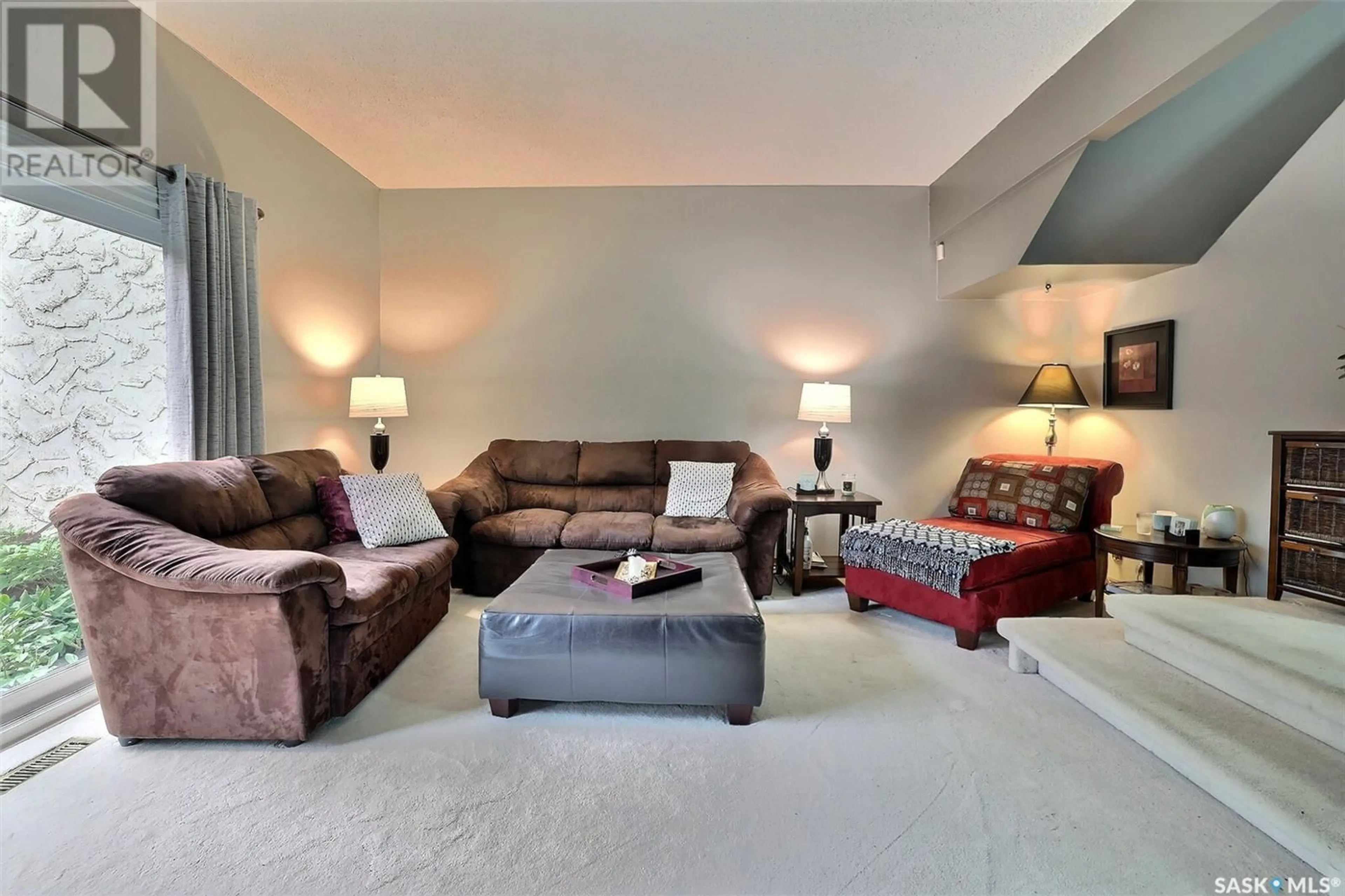 Living room with furniture, unknown for 47 LAVERENDRYE WAY, Regina Saskatchewan S4S5Z6