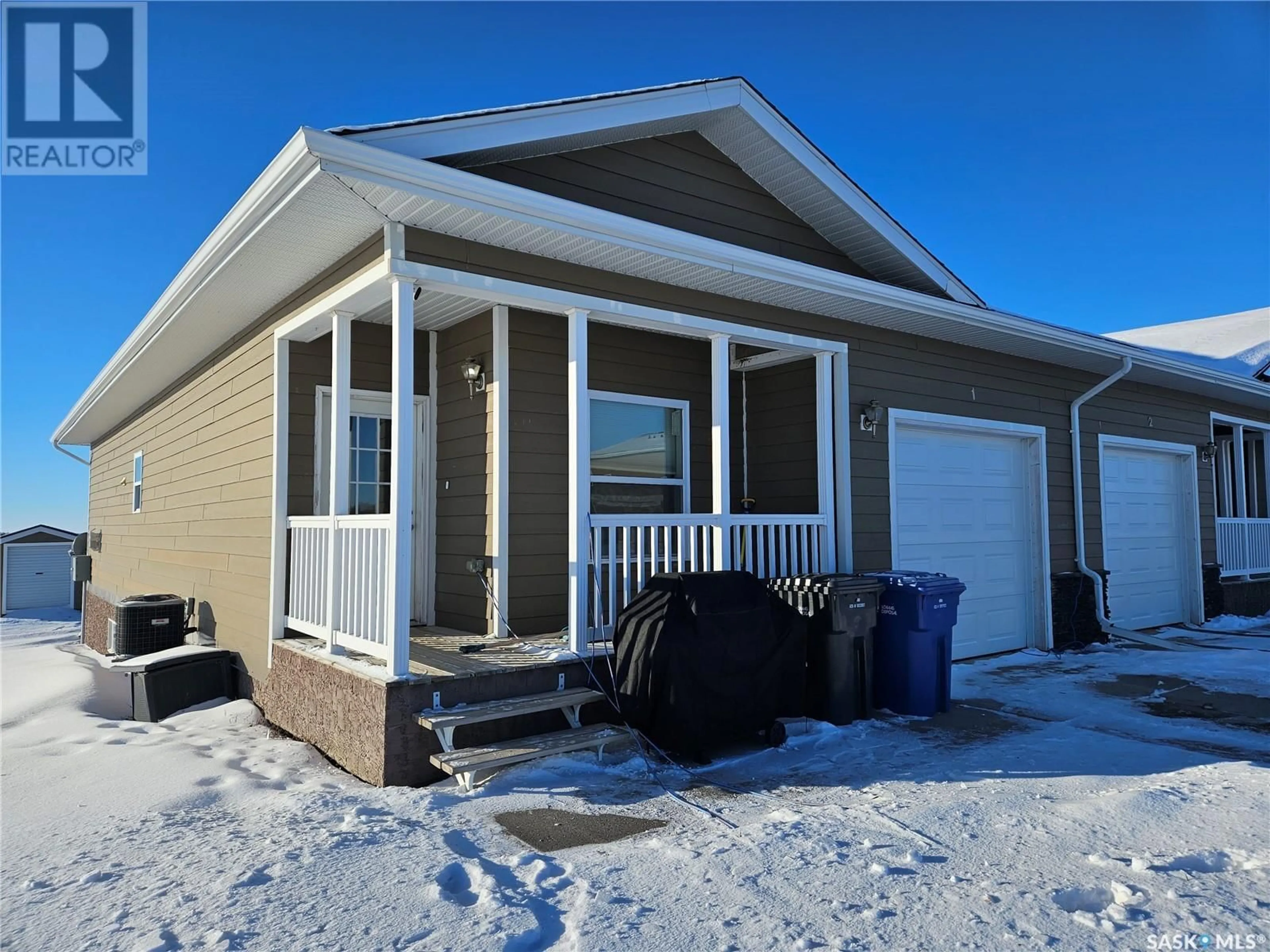 Home with vinyl exterior material, unknown for 1 201 Ruckle ROAD, Carlyle Saskatchewan S0C0R0