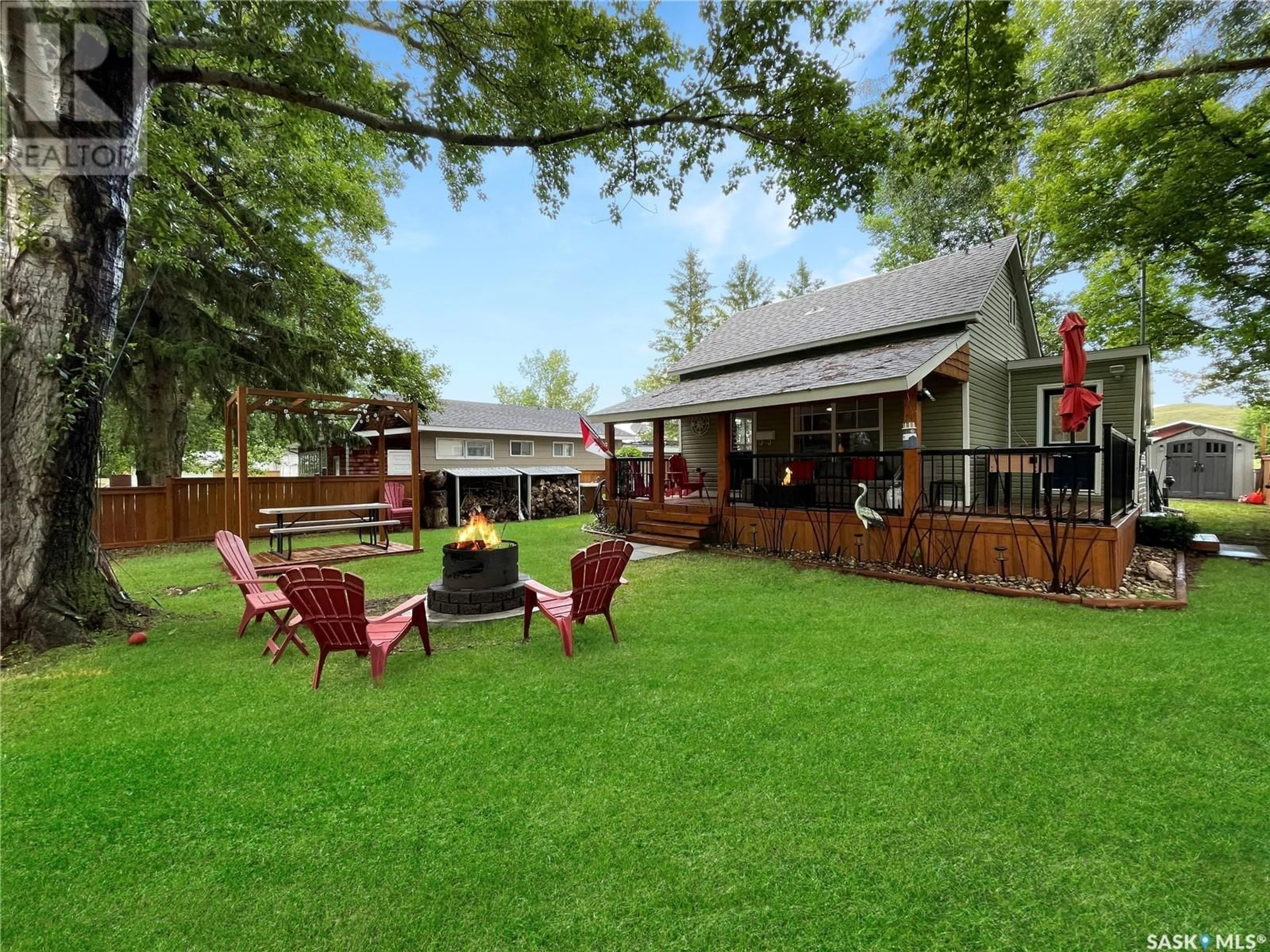 Patio, mountain view for 236 JANZEN DRIVE, Lac Pelletier Saskatchewan S0N2Y0