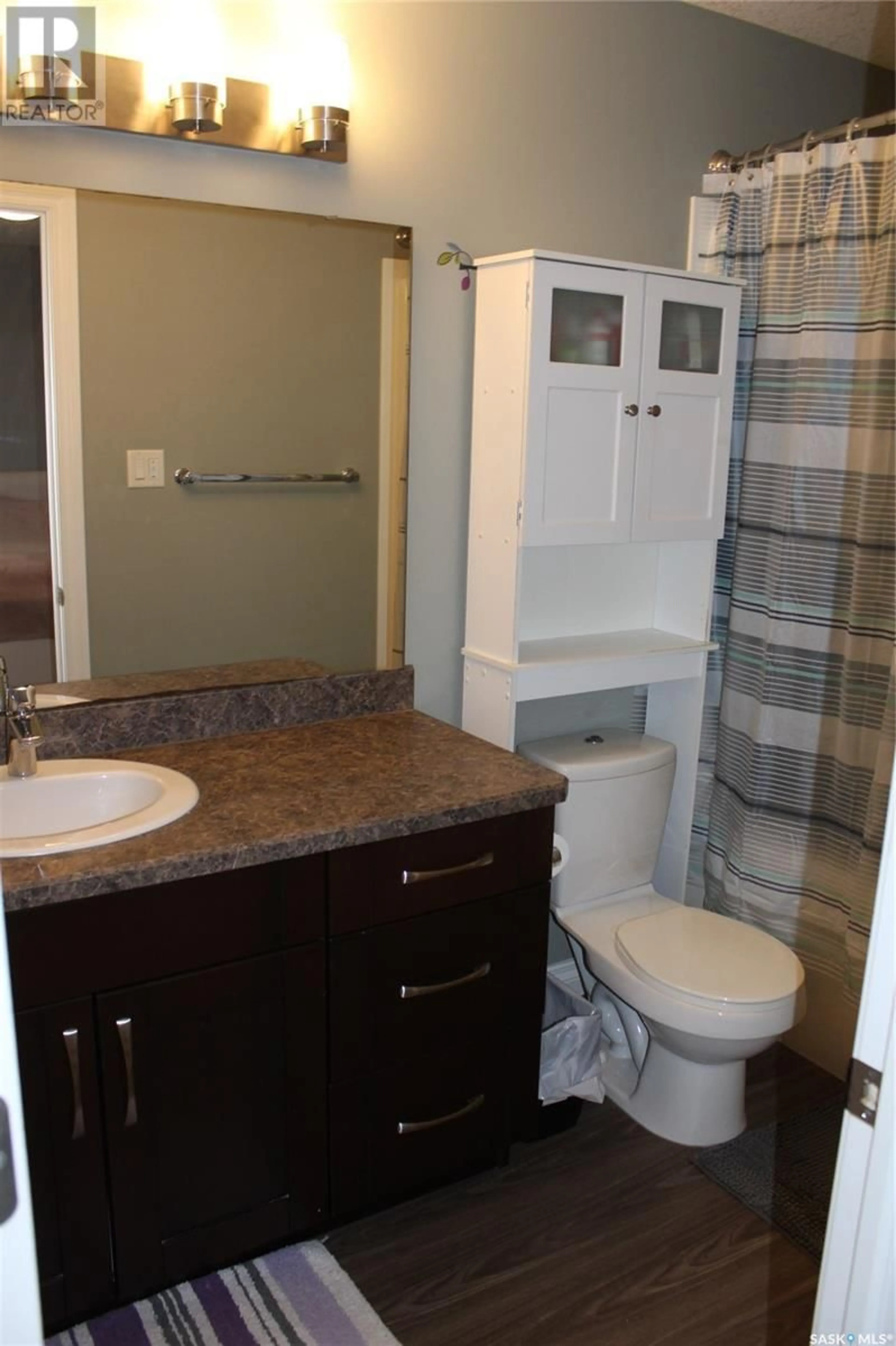 Standard bathroom, ceramic/tile floor for 4249 Green Olive WAY, Regina Saskatchewan S4V1P9