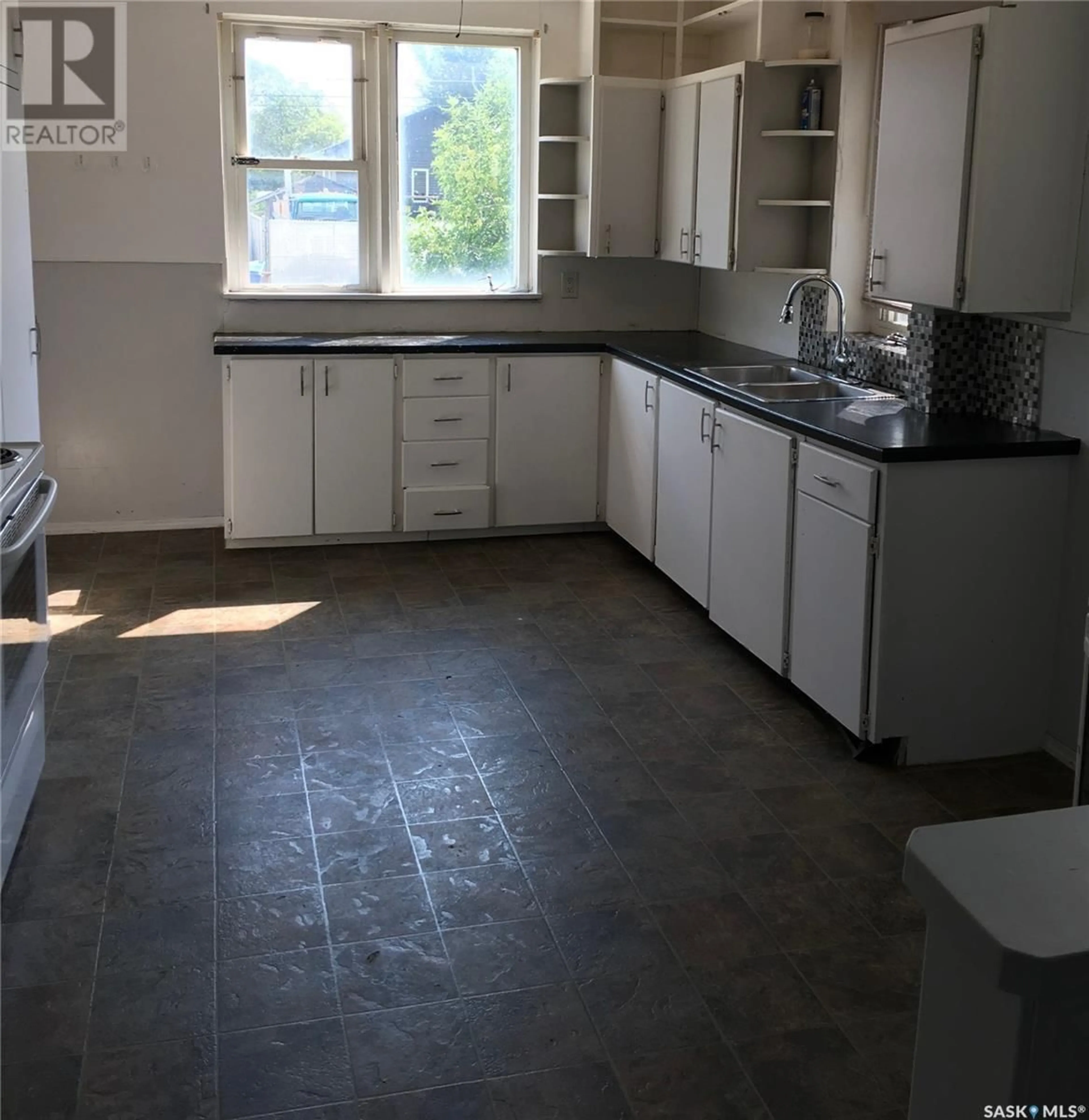 Open concept kitchen, unknown for 1155 ATKINSON STREET, Regina Saskatchewan S4N3V5