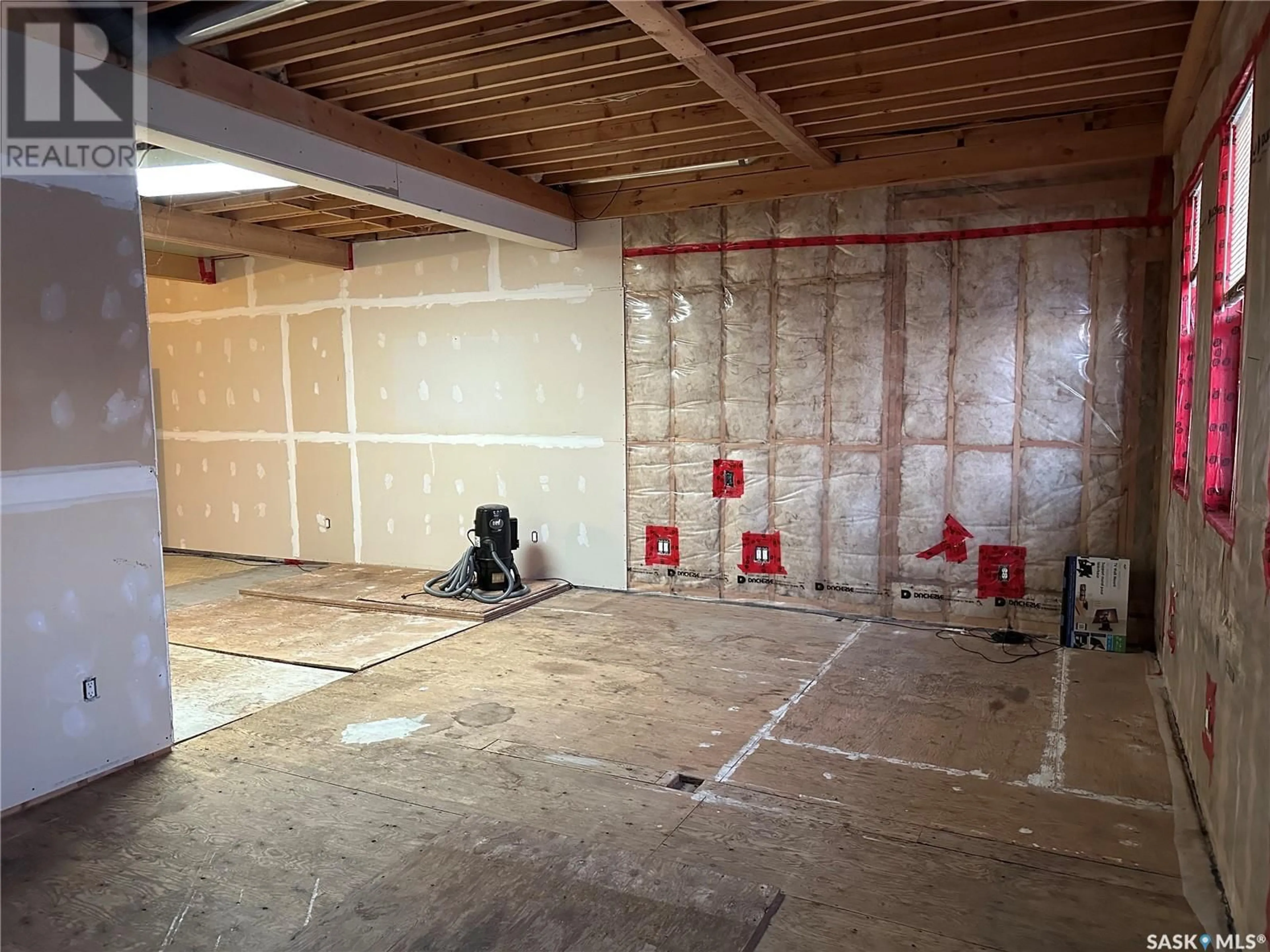 Indoor garage for RM of Keys Acreage, Keys Rm No. 303 Saskatchewan S0A0L0