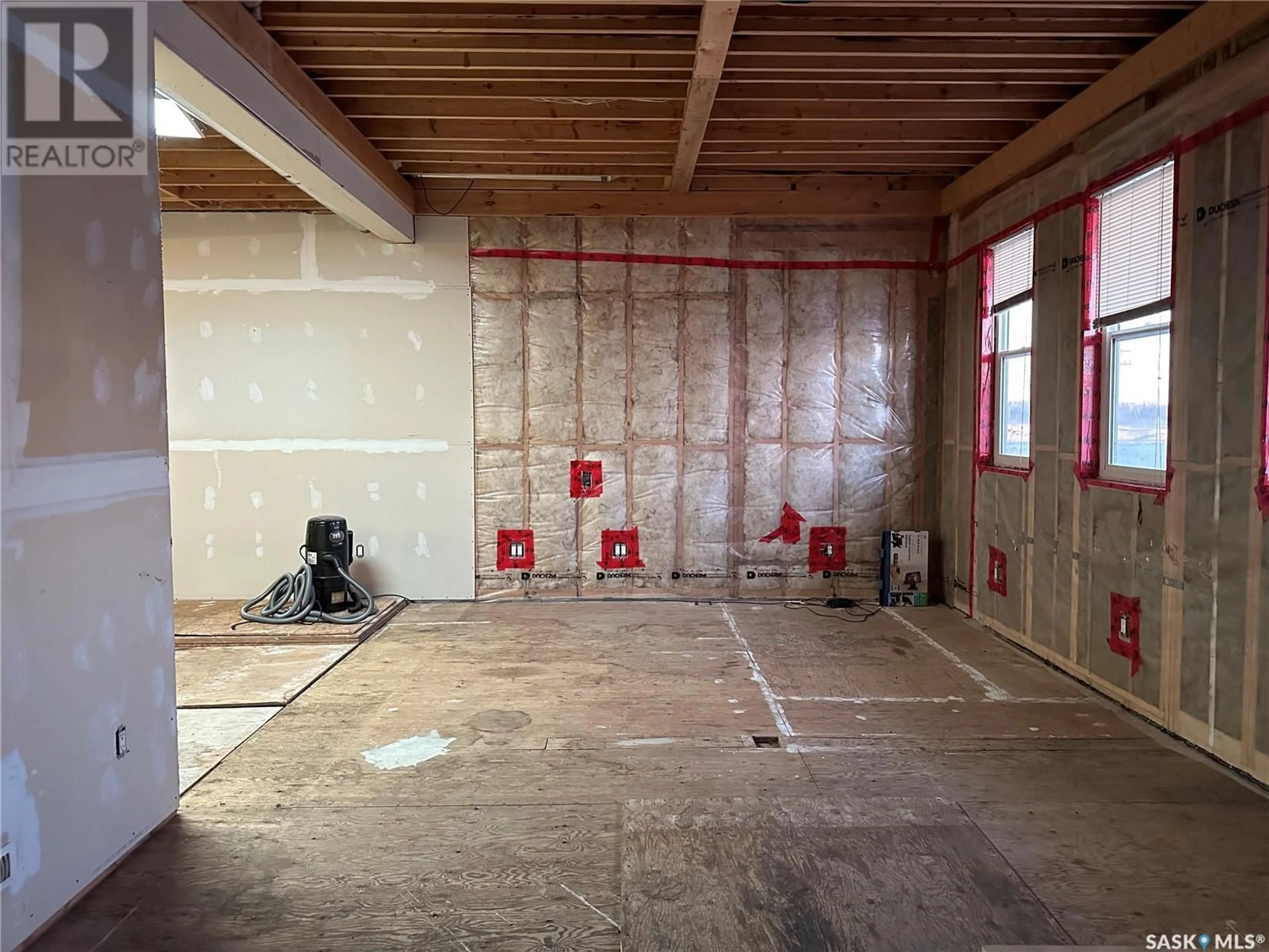 Indoor garage for RM of Keys Acreage, Keys Rm No. 303 Saskatchewan S0A0L0