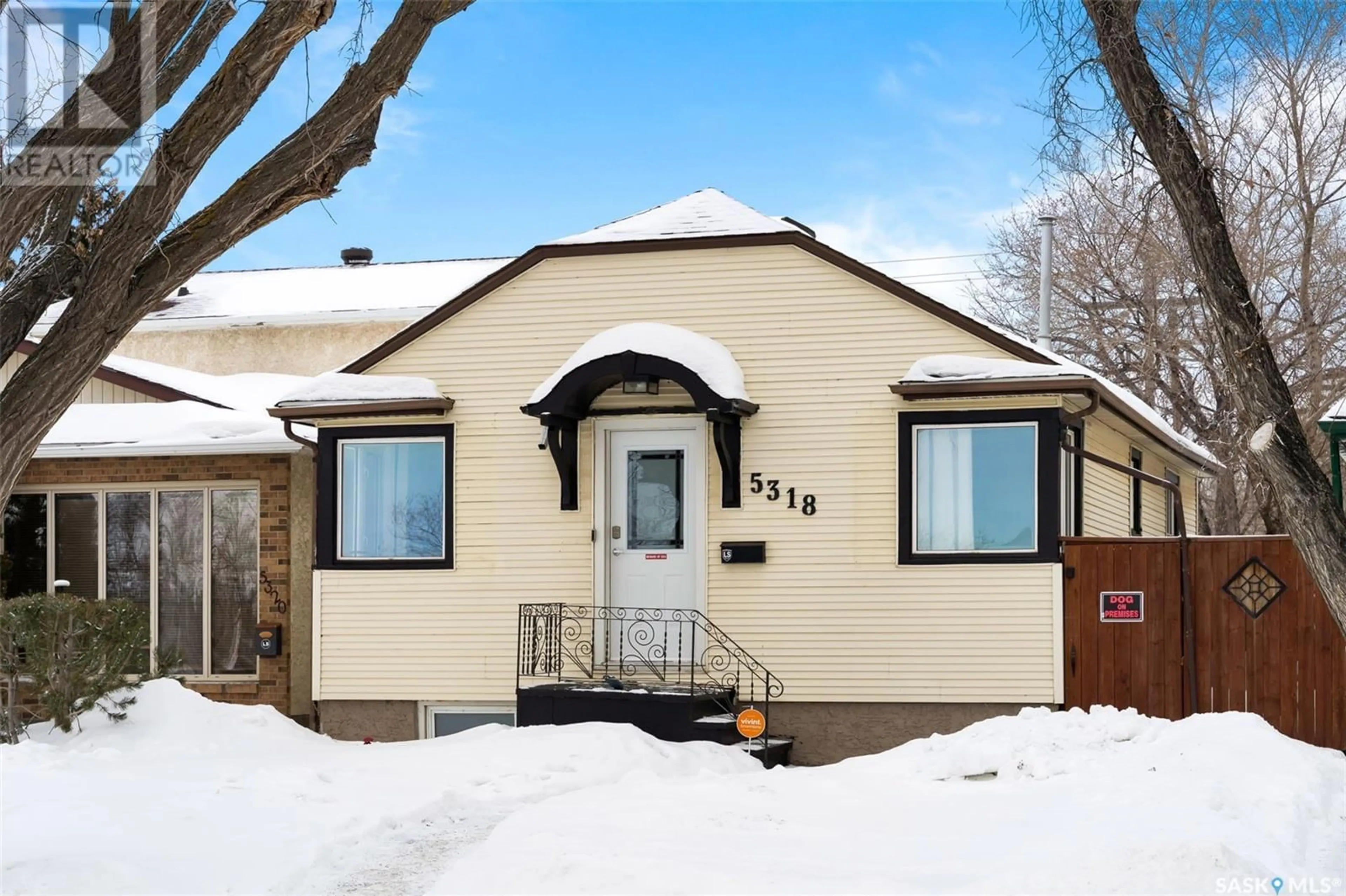 Home with vinyl exterior material, street for 5318 Dewdney AVENUE, Regina Saskatchewan S4T1C3