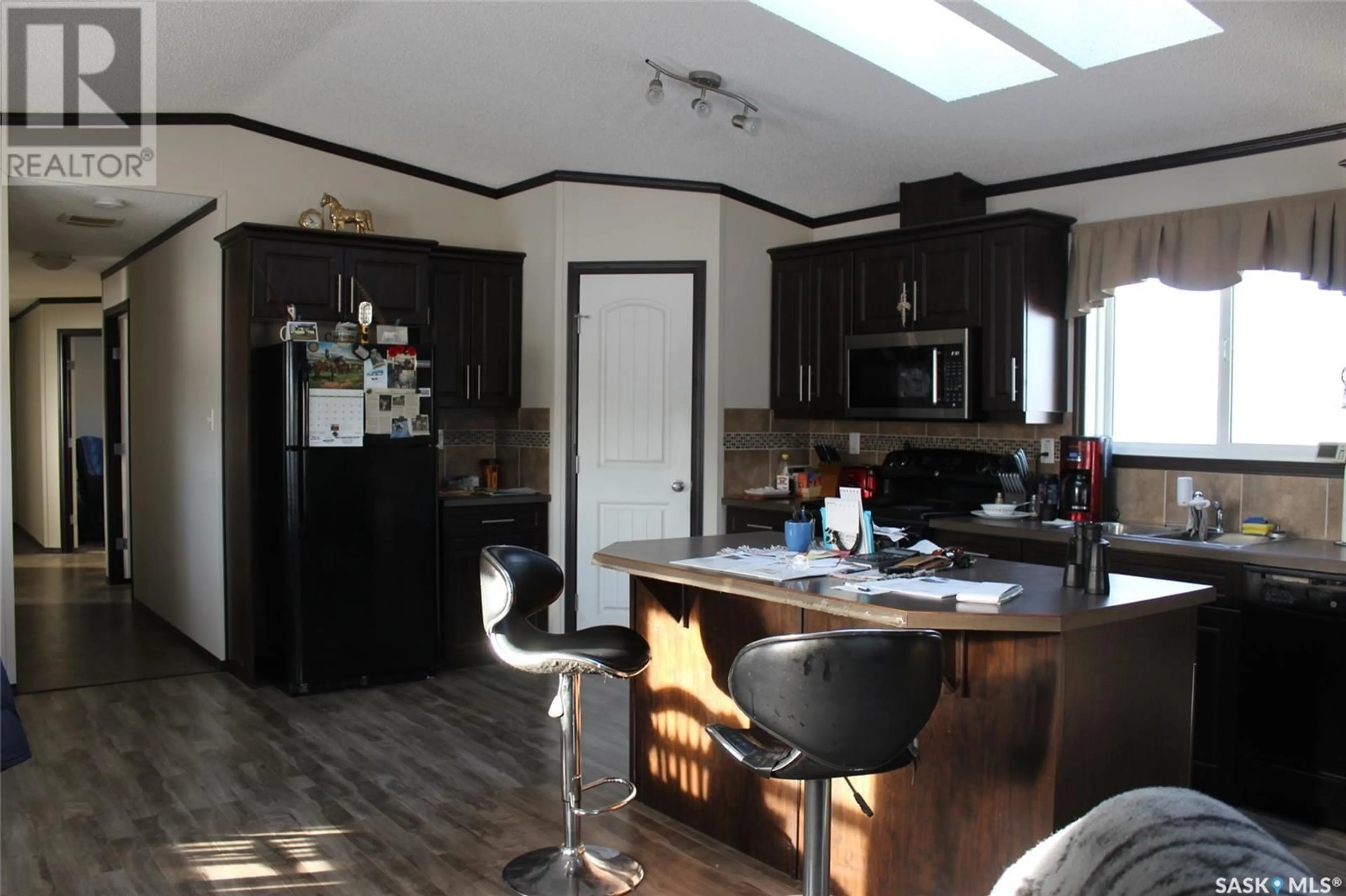 Open concept kitchen, unknown for 42 2nd STREET, Tompkins Saskatchewan S0N1A0