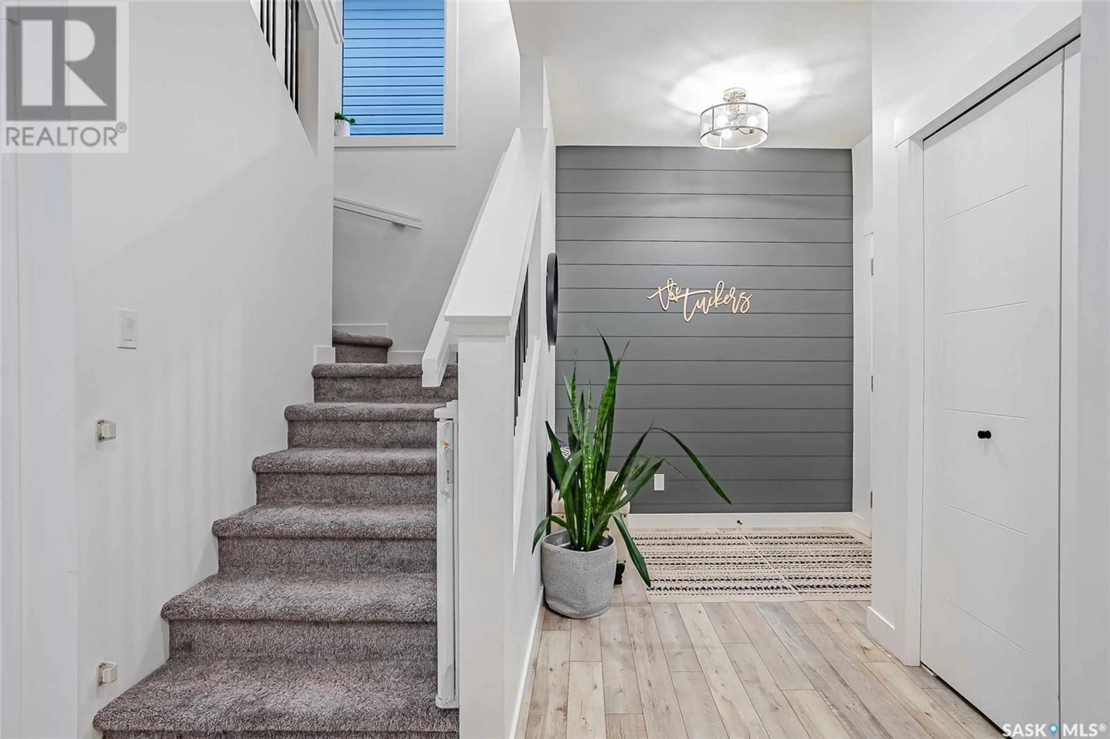 Indoor entryway for 236 Thakur STREET, Saskatoon Saskatchewan S7W0Z8