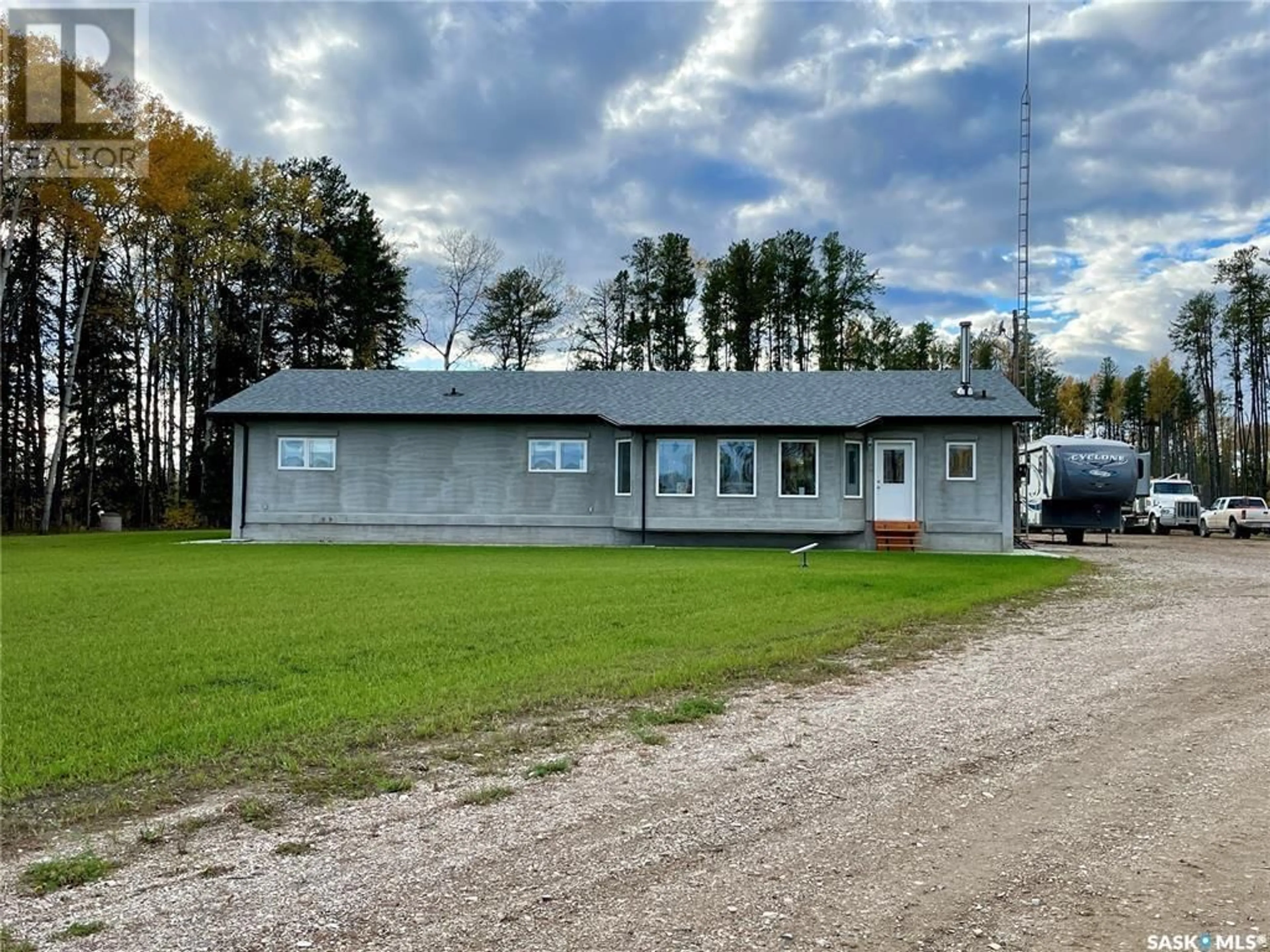 Home with vinyl exterior material, building for Morton Acreage, Hudson Bay Rm No. 394 Saskatchewan S0E0Y0