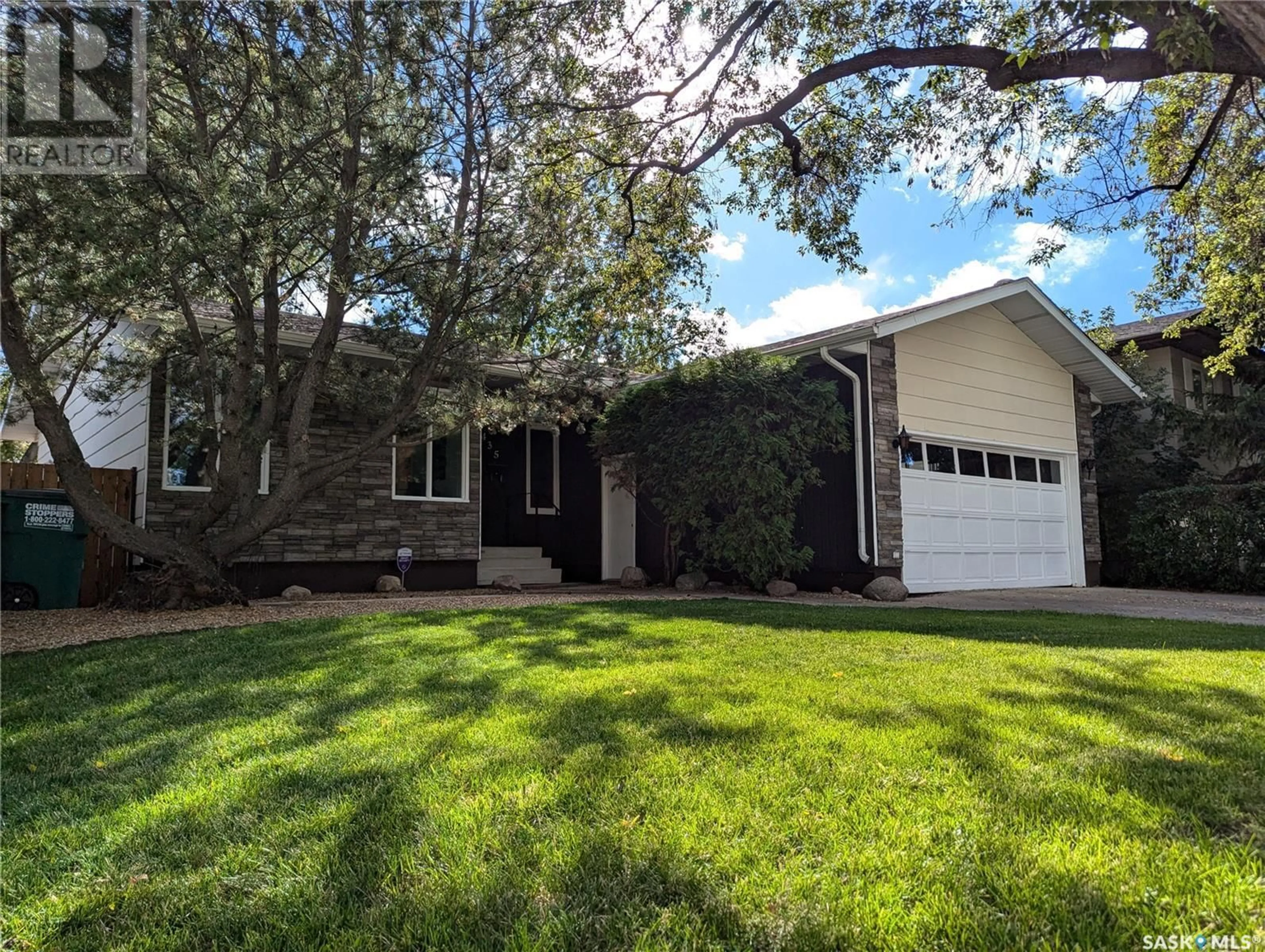 Home with vinyl exterior material, street for 435 Needham WAY, Saskatoon Saskatchewan S7M4X6