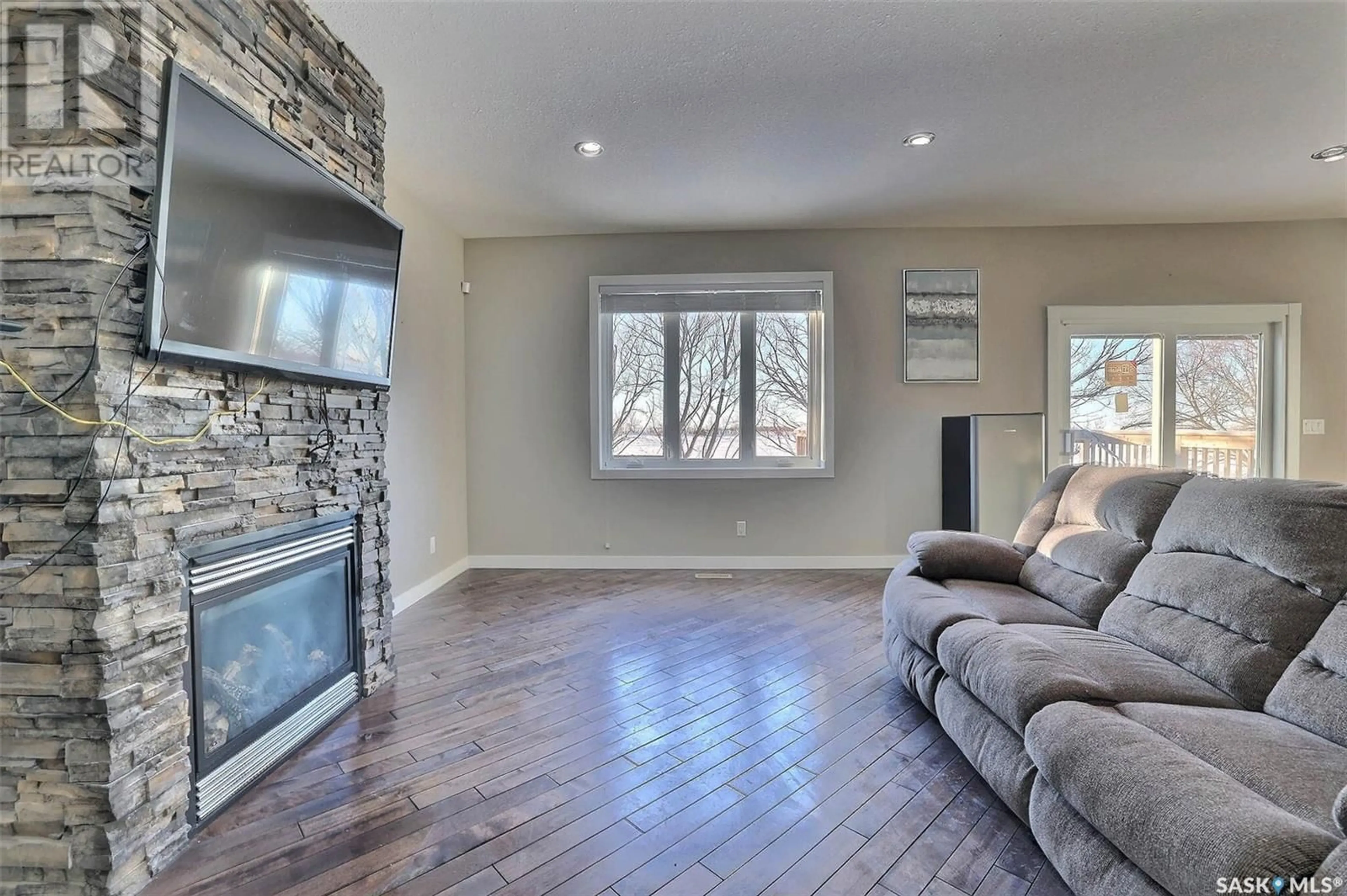 Living room with furniture, unknown for 17 Stardust BAY, White City Saskatchewan S4L0A1