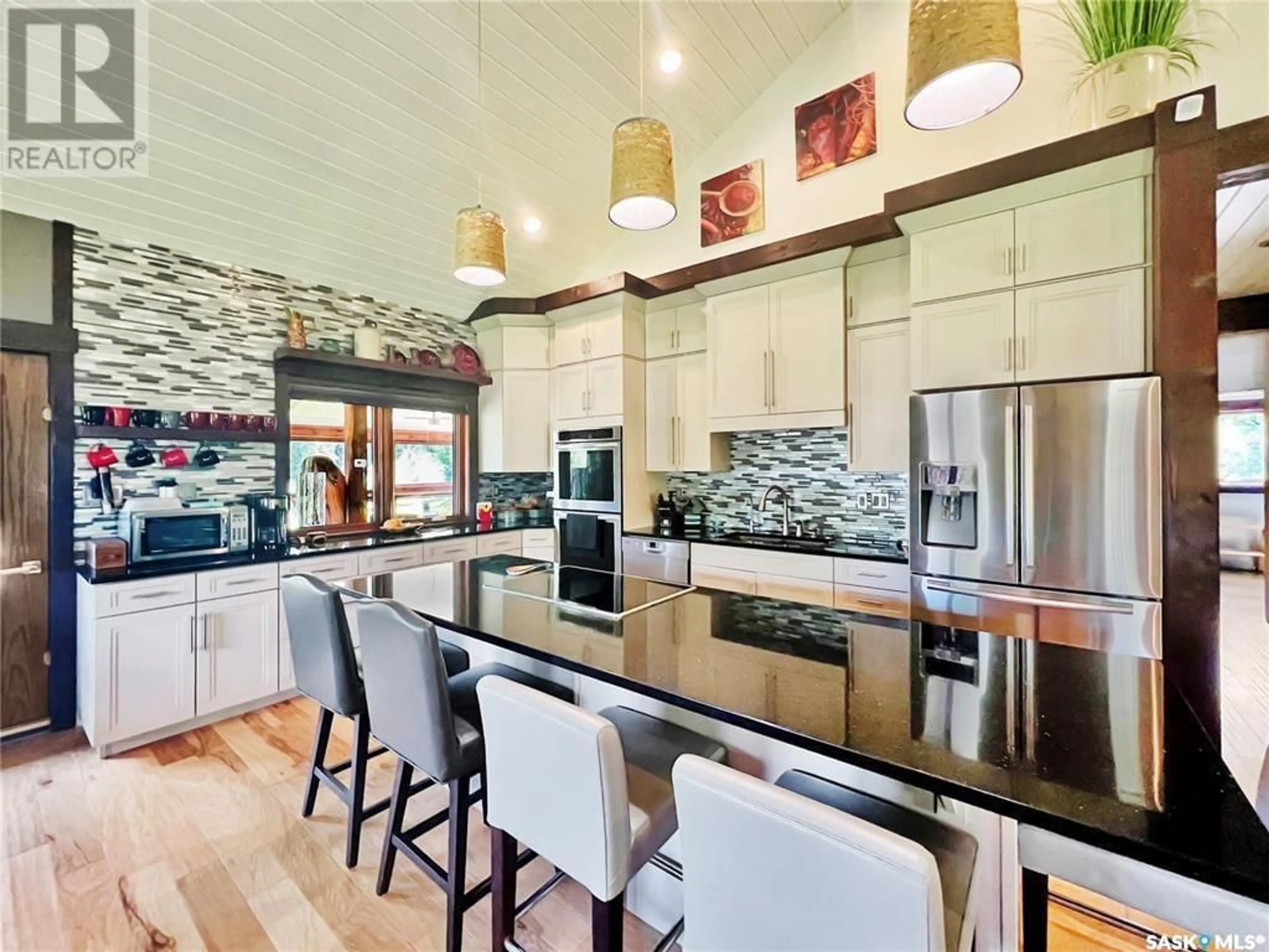 Contemporary kitchen, ceramic/tile floor for 303 MEADOW RIDGE DRIVE, Candle Lake Saskatchewan S0J3E0