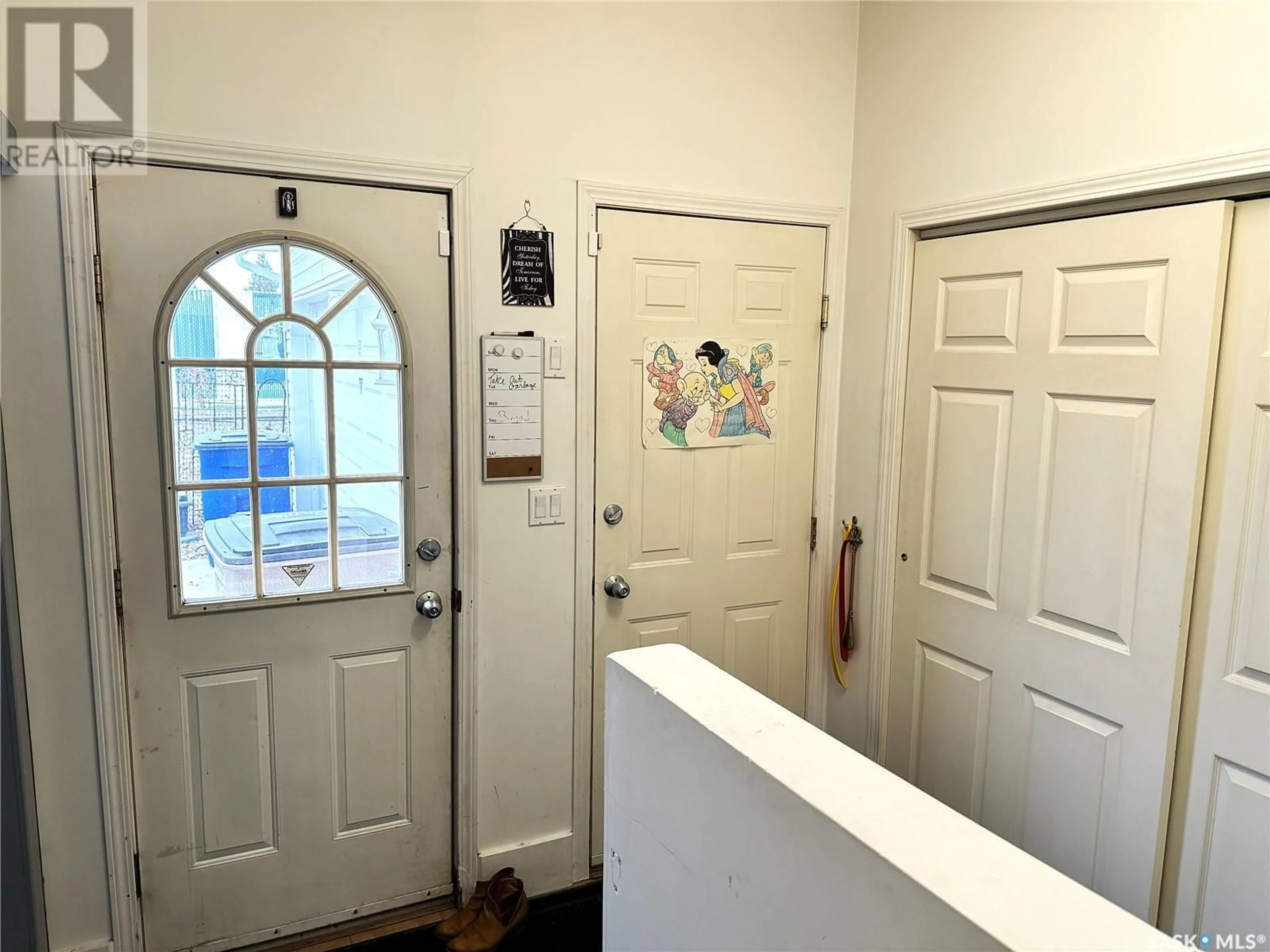 Indoor entryway for 420 3rd AVENUE, Cudworth Saskatchewan S0K1B0