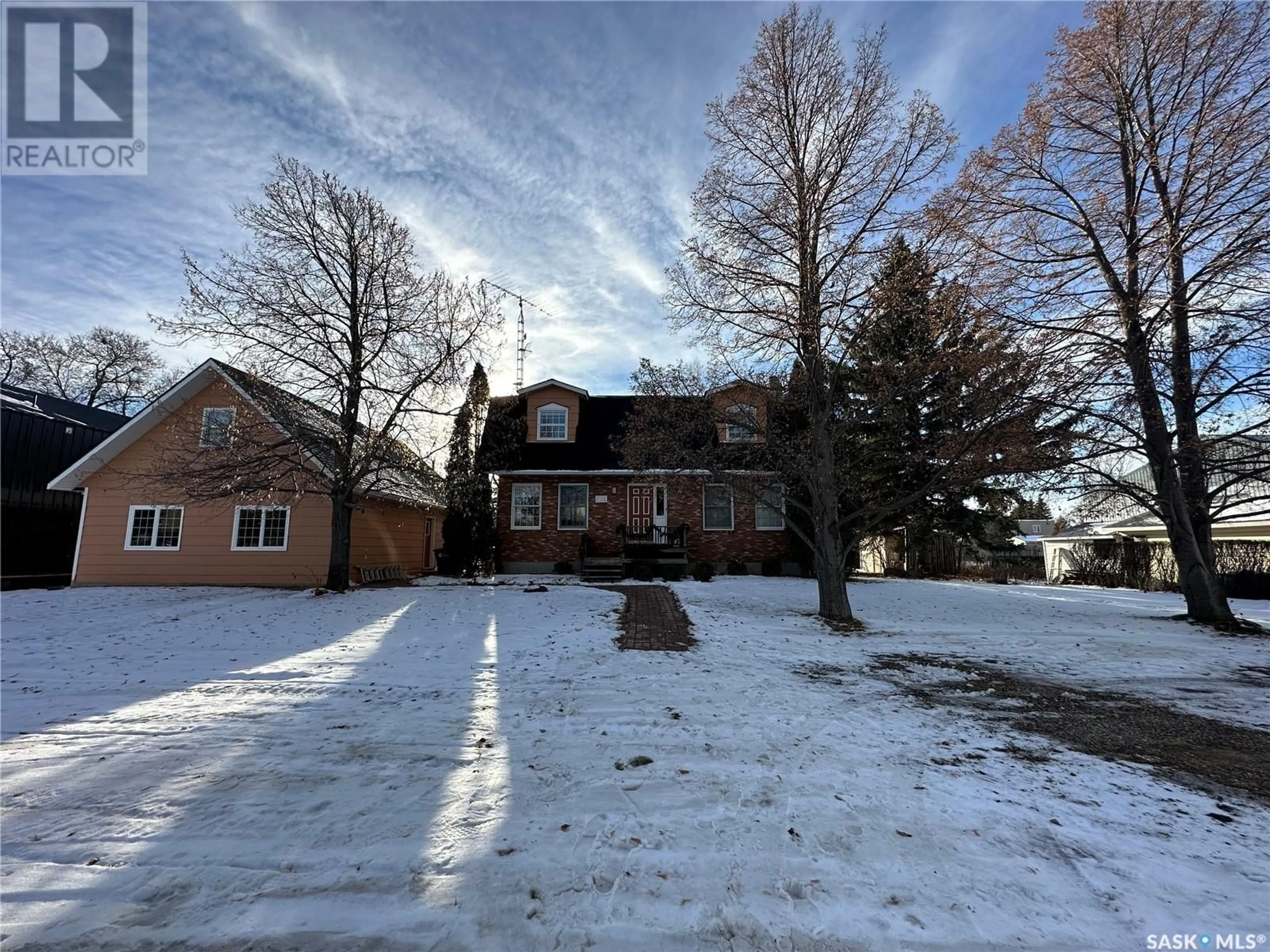 A pic from outside/outdoor area/front of a property/back of a property/a pic from drone, street for 309 2nd AVENUE, Gerald Saskatchewan S0A1B0