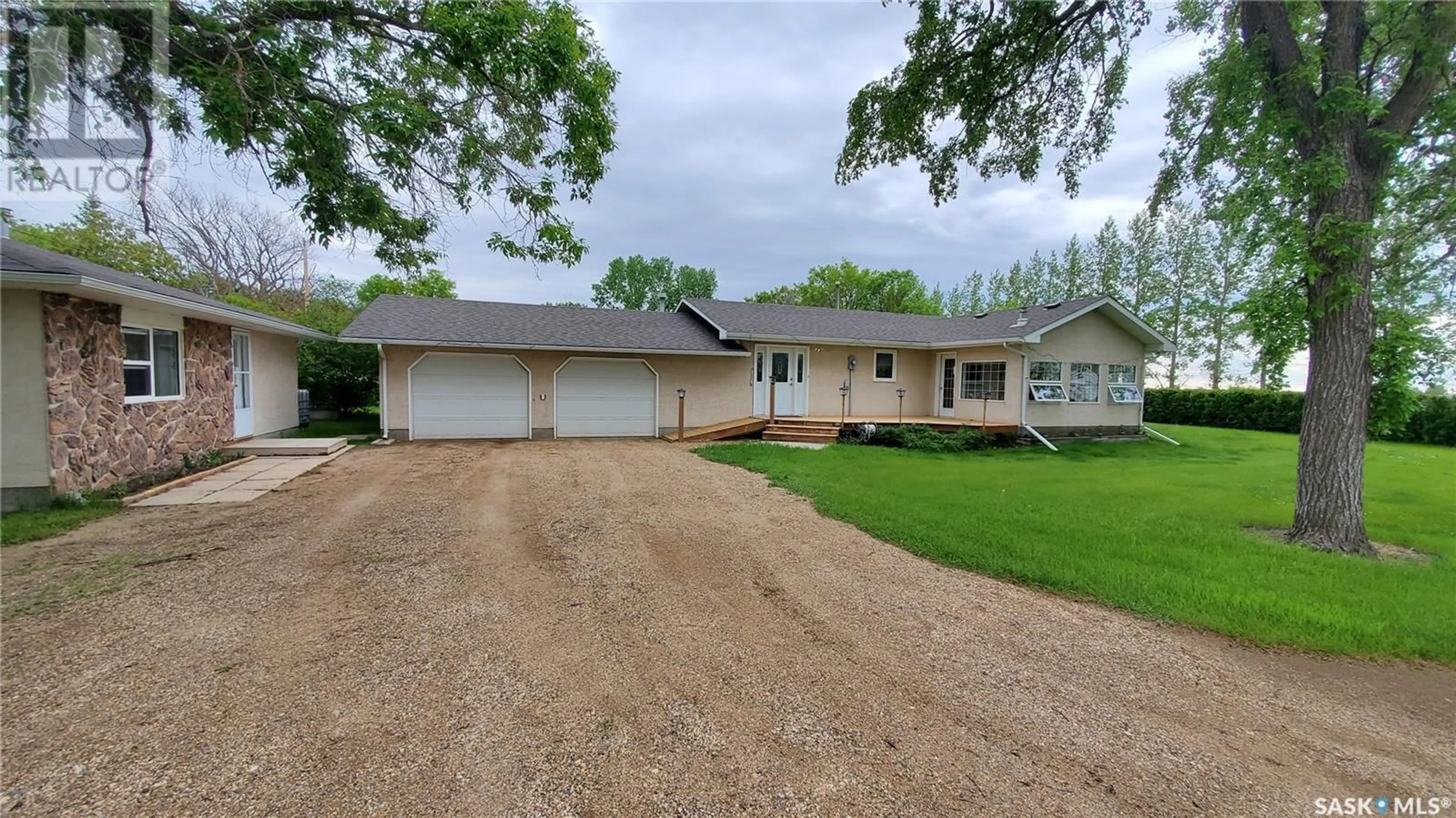 Patio, unknown for 101 METCALFE STREET, Tyvan Saskatchewan S0G4X0