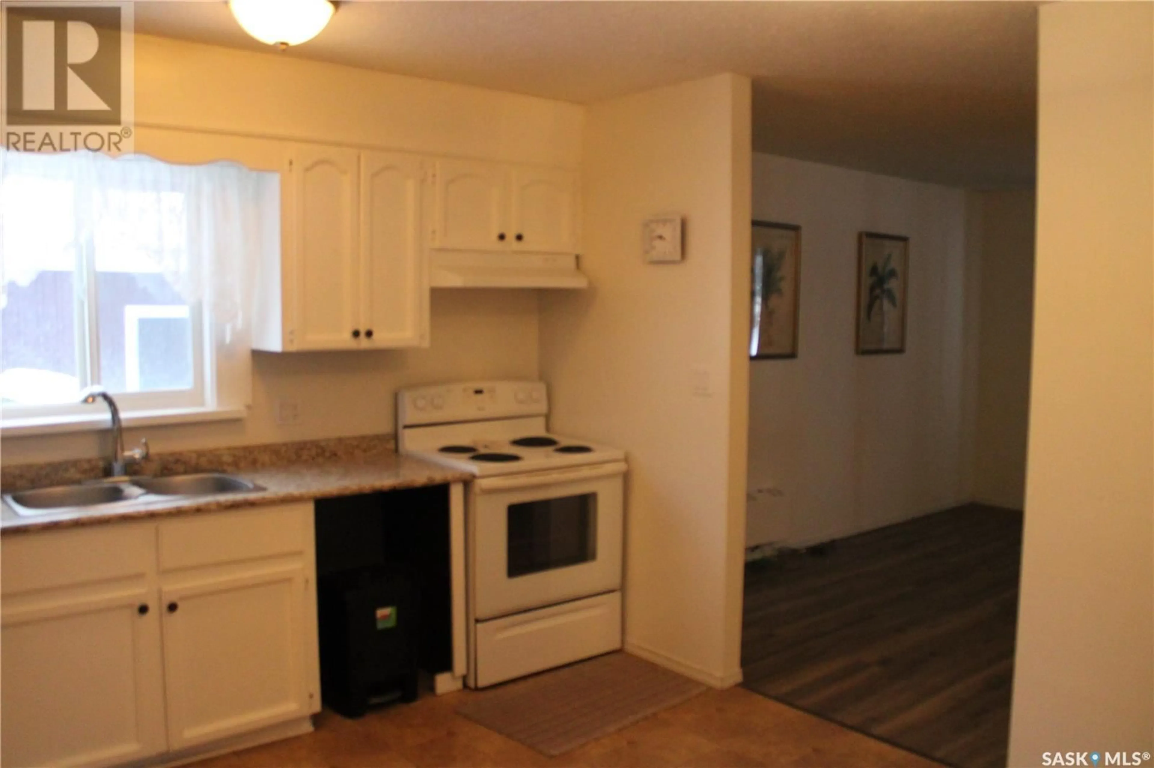 Standard kitchen, unknown for 7 Appleton DRIVE, Yorkton Saskatchewan S3N2E1