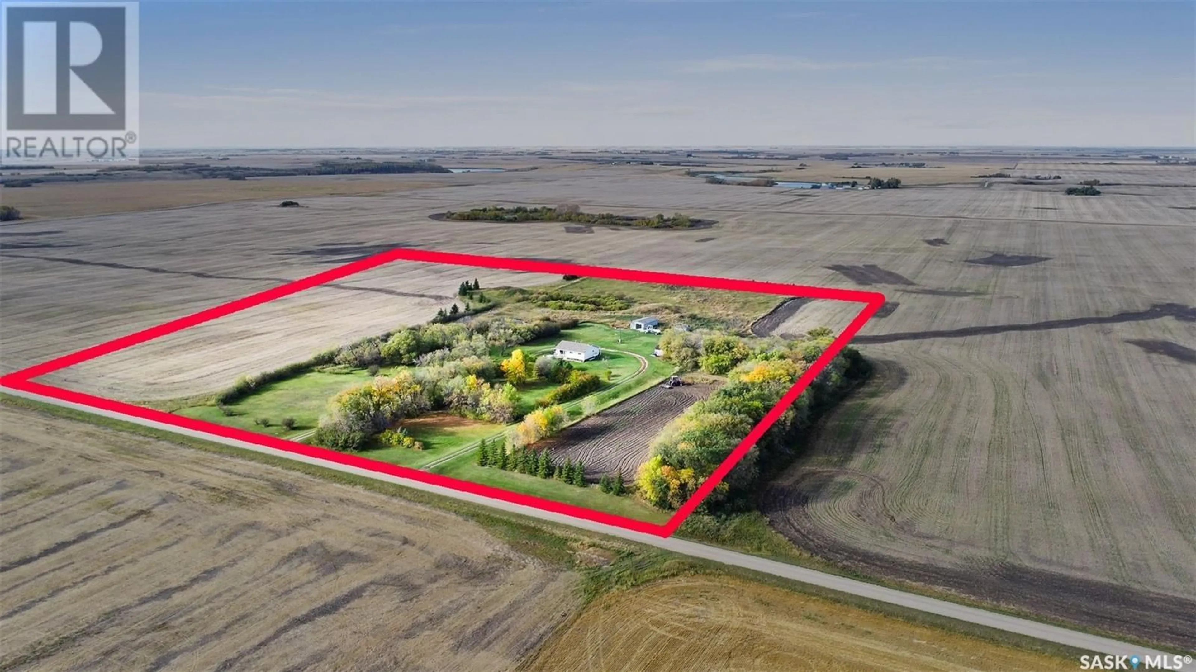 A pic from outside/outdoor area/front of a property/back of a property/a pic from drone, building for Nagy Acreage, Grant Rm No. 372 Saskatchewan S0K0J2