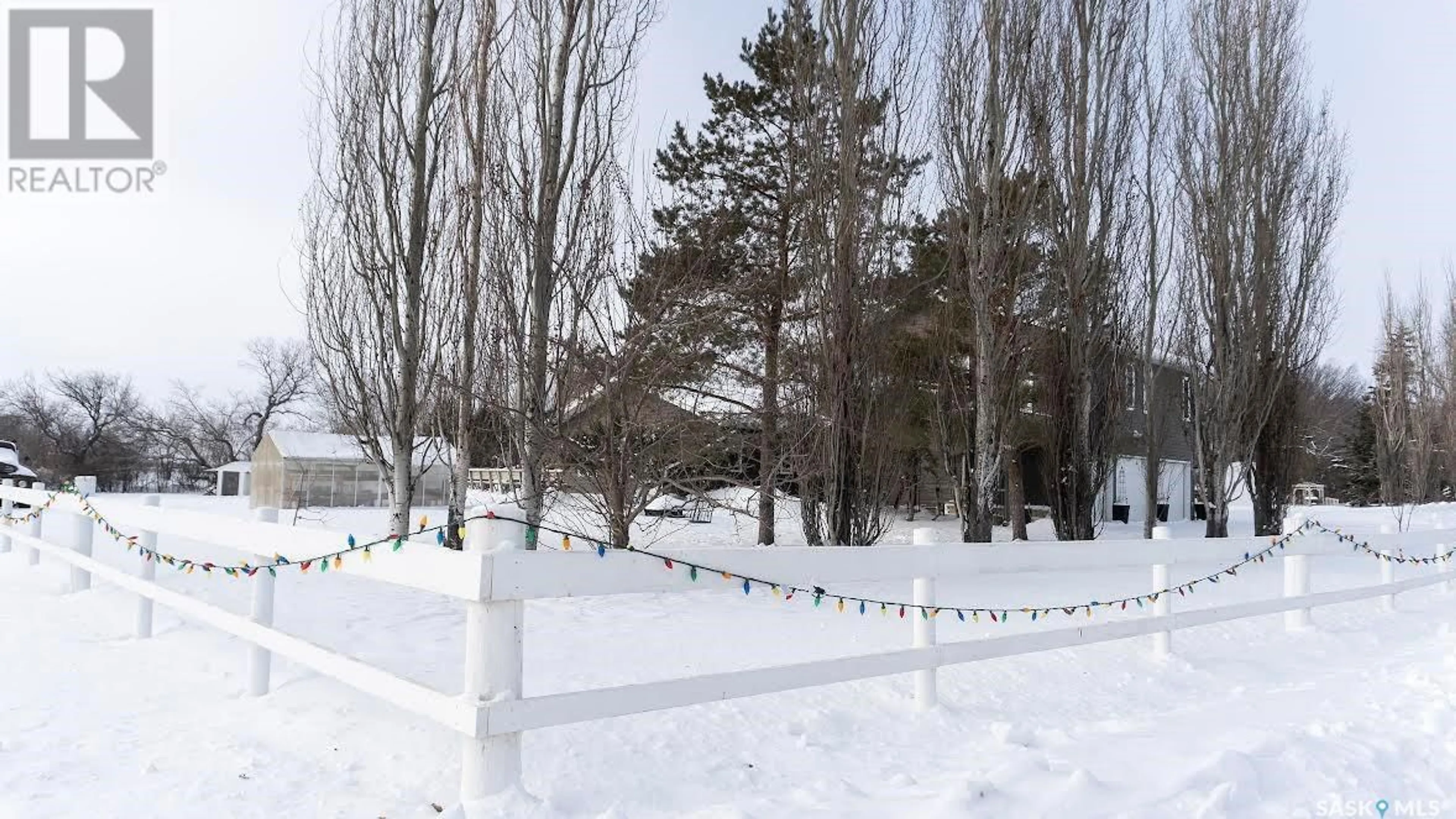 Patio, street for 74 MAPLE LANE, Orkney Rm No. 244 Saskatchewan S3N2V7