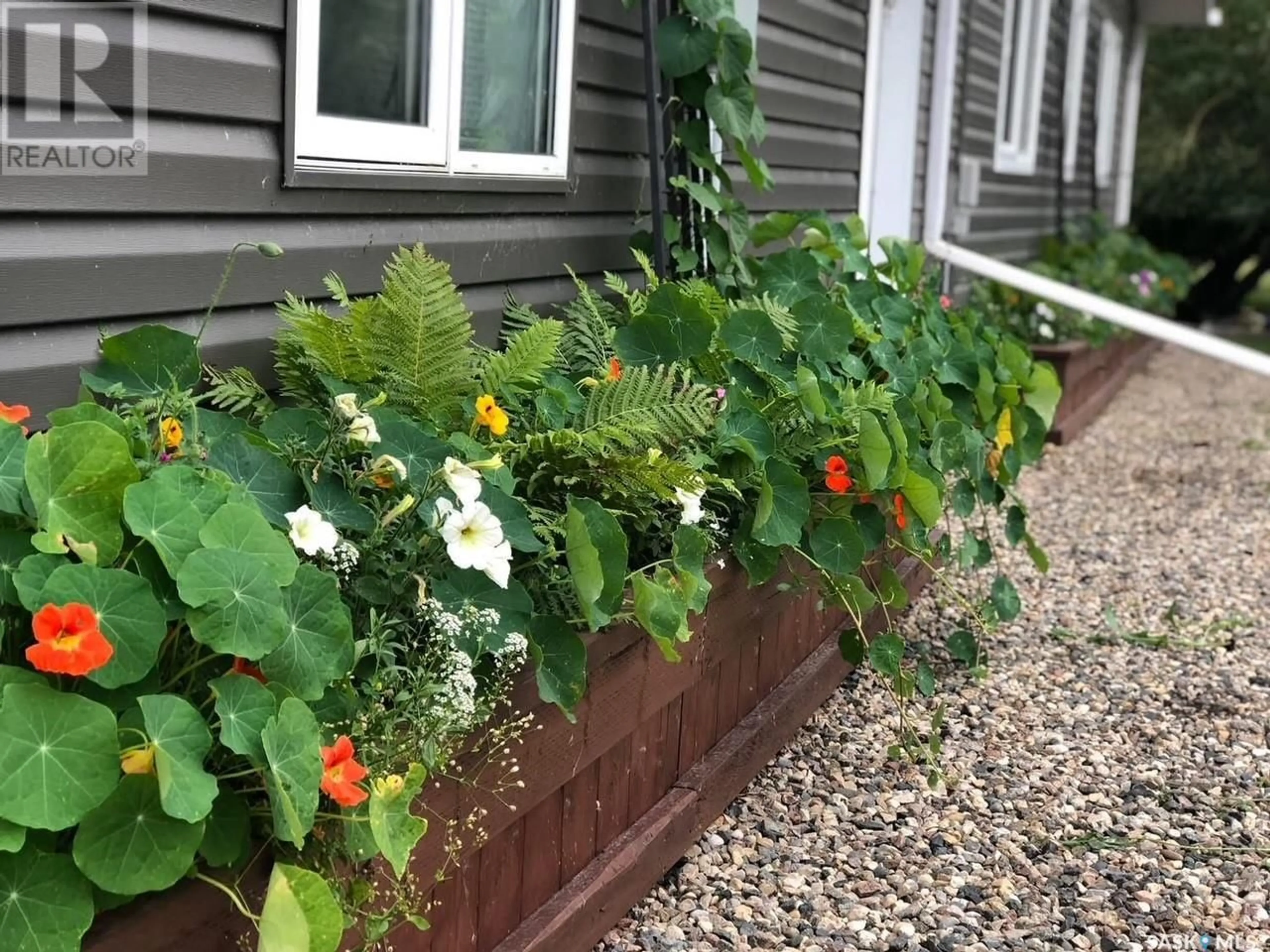 Patio, street for 74 MAPLE LANE, Orkney Rm No. 244 Saskatchewan S3N2V7