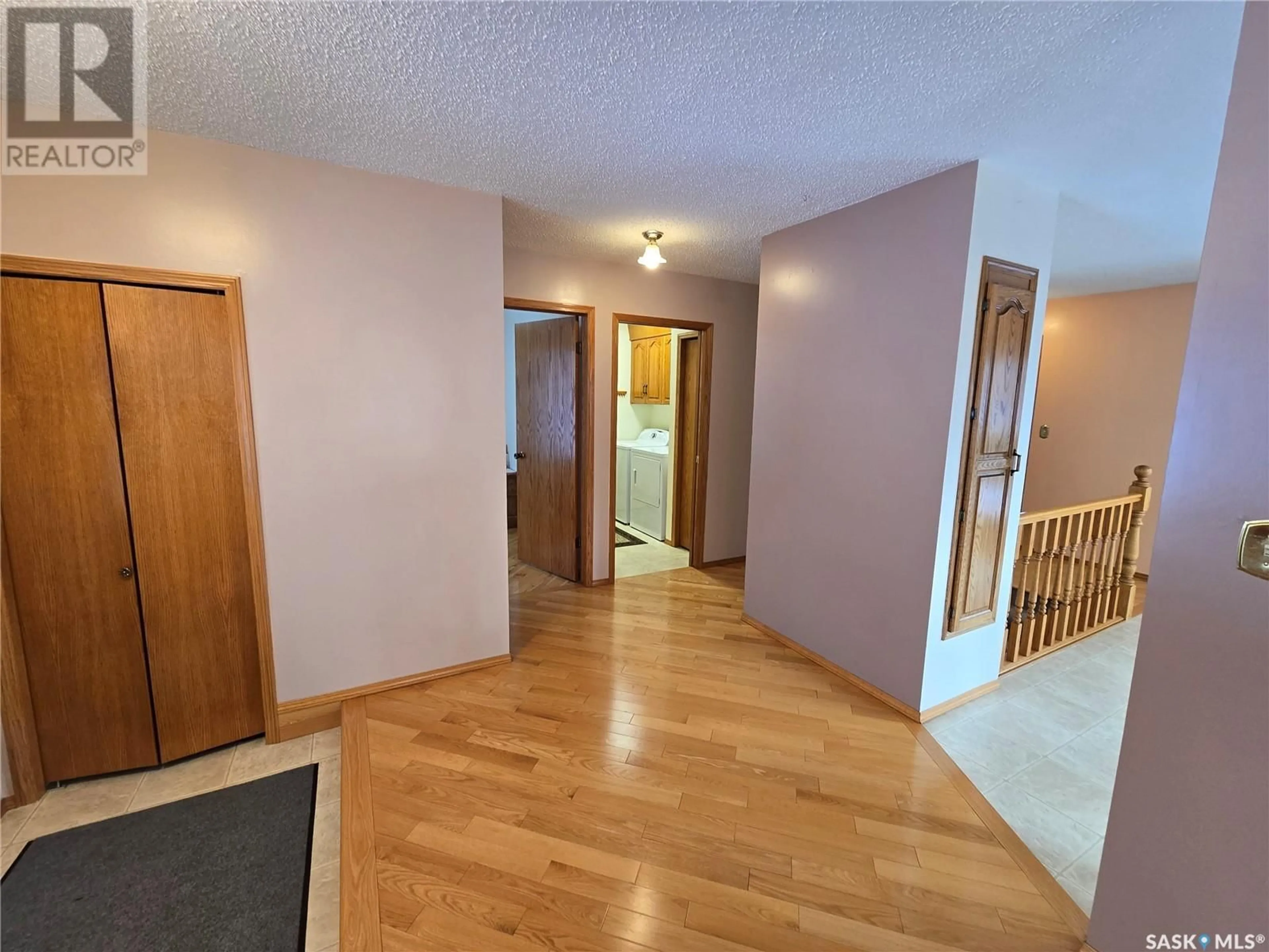 Indoor foyer for 807 Alice STREET, Grenfell Saskatchewan S0G2B0