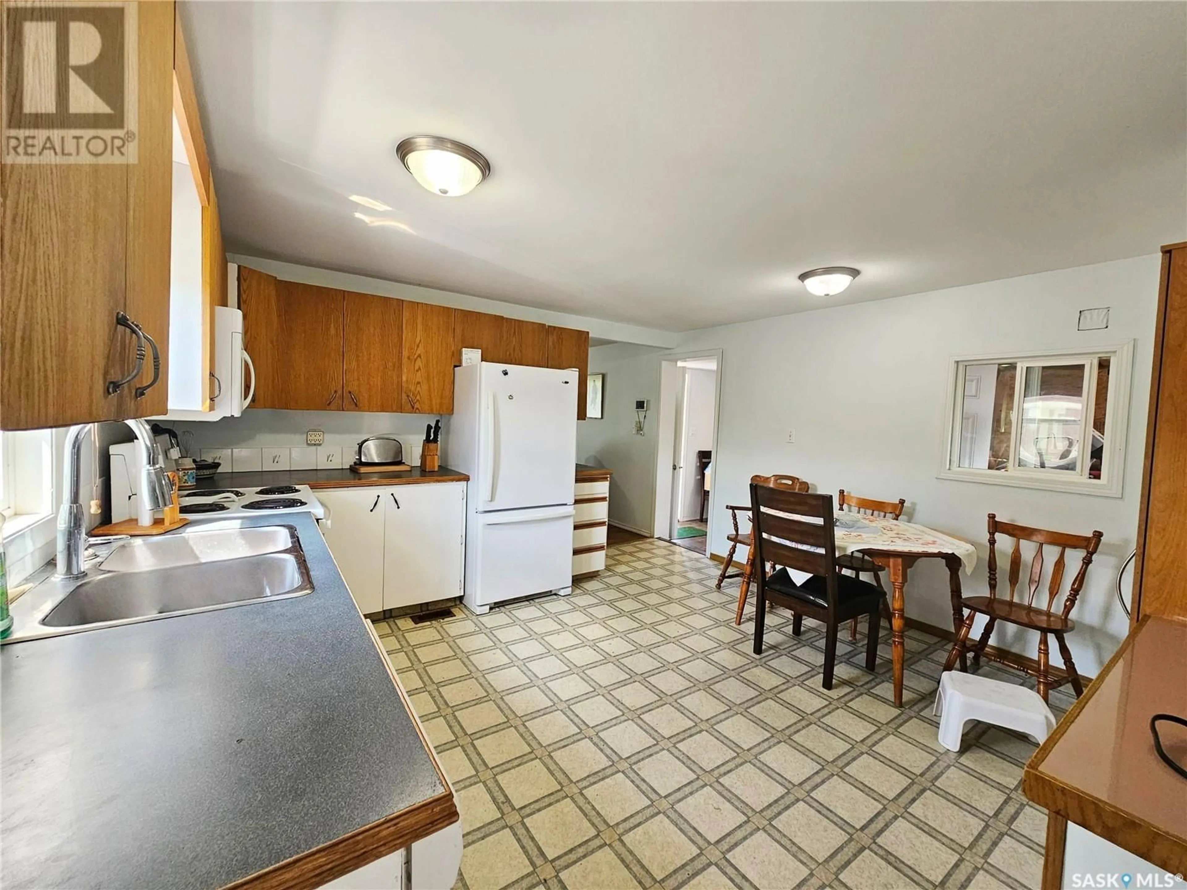 Standard kitchen, ceramic/tile floor for 209 17th STREET W, Battleford Saskatchewan S0M0E0