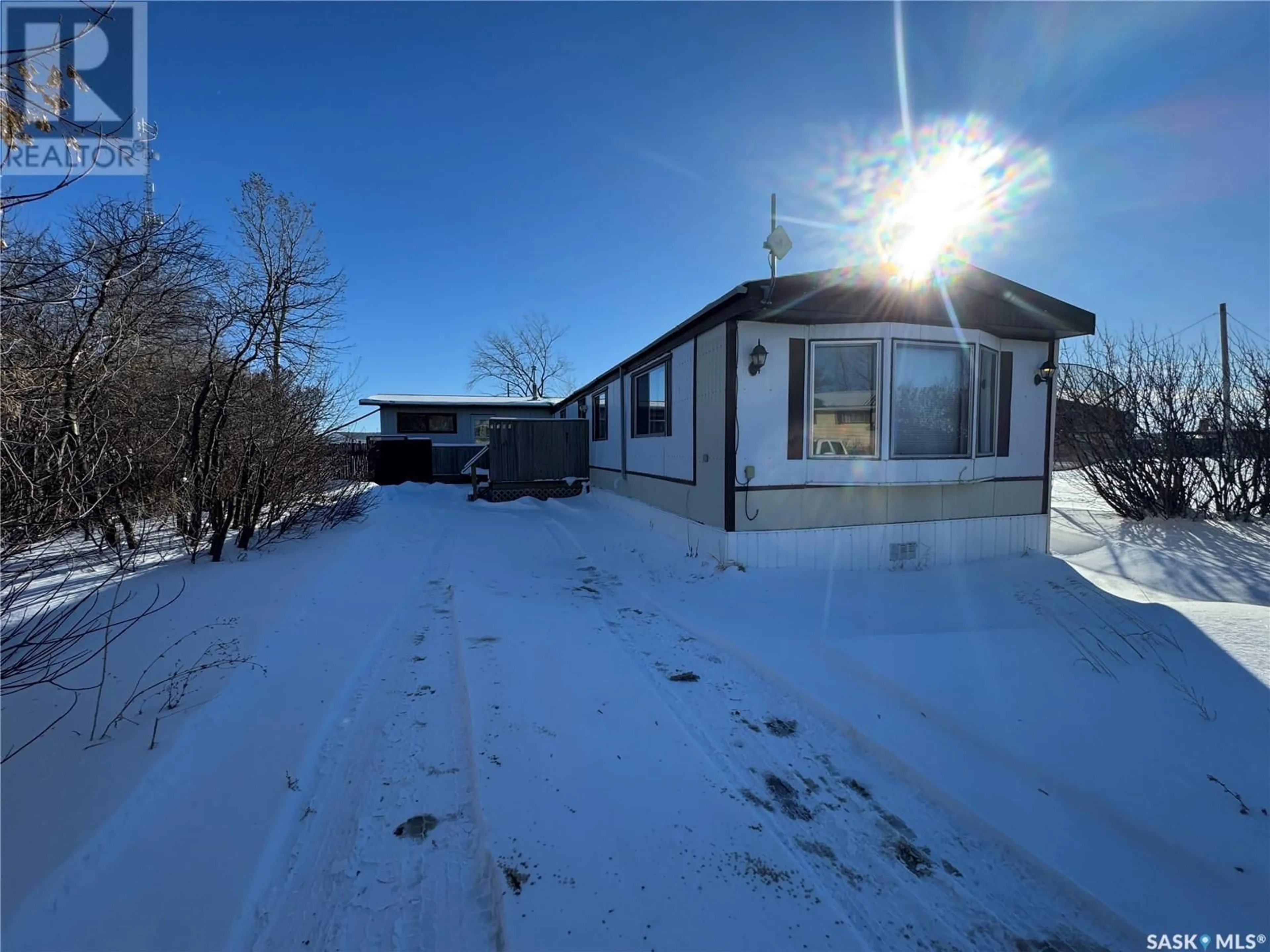 A pic from outside/outdoor area/front of a property/back of a property/a pic from drone, unknown for 2300 Hall STREET, Halbrite Saskatchewan S0C1H0