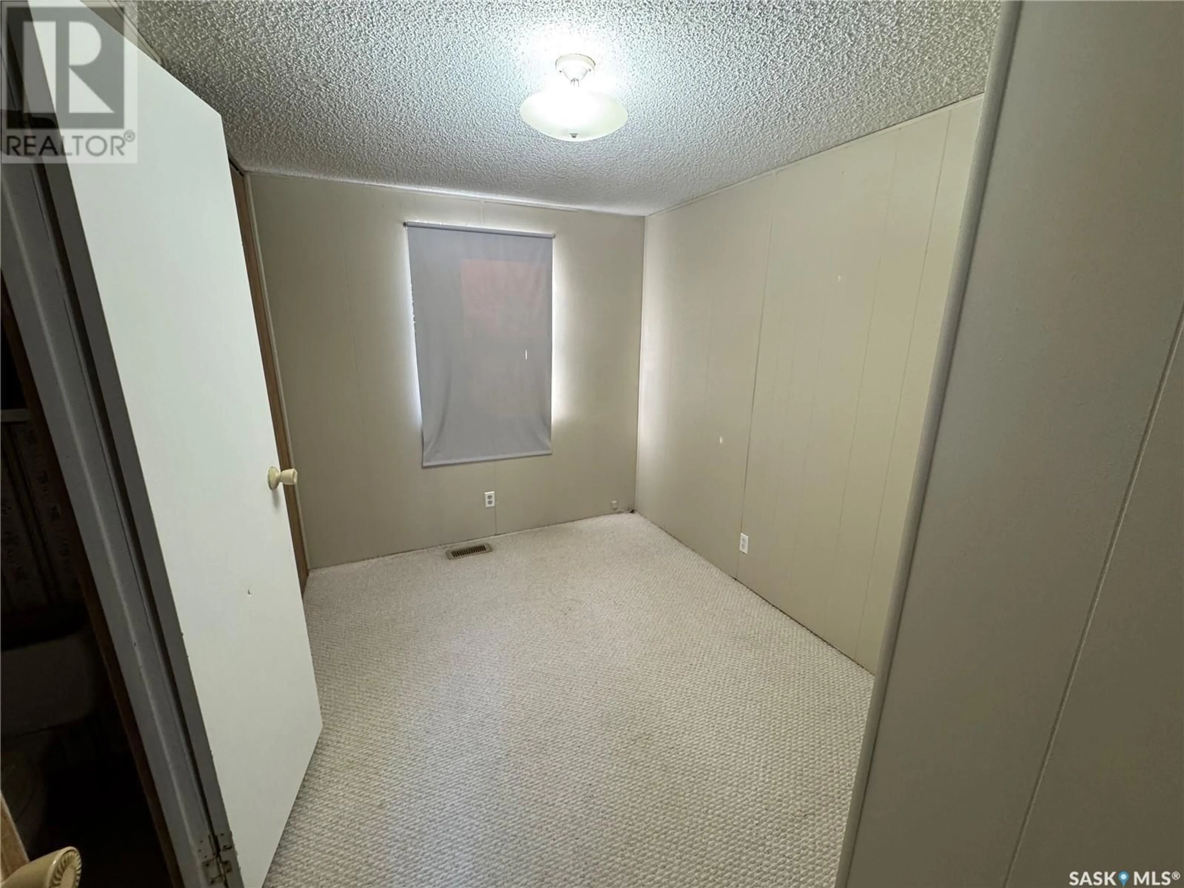 A pic of a room for 2300 Hall STREET, Halbrite Saskatchewan S0C1H0