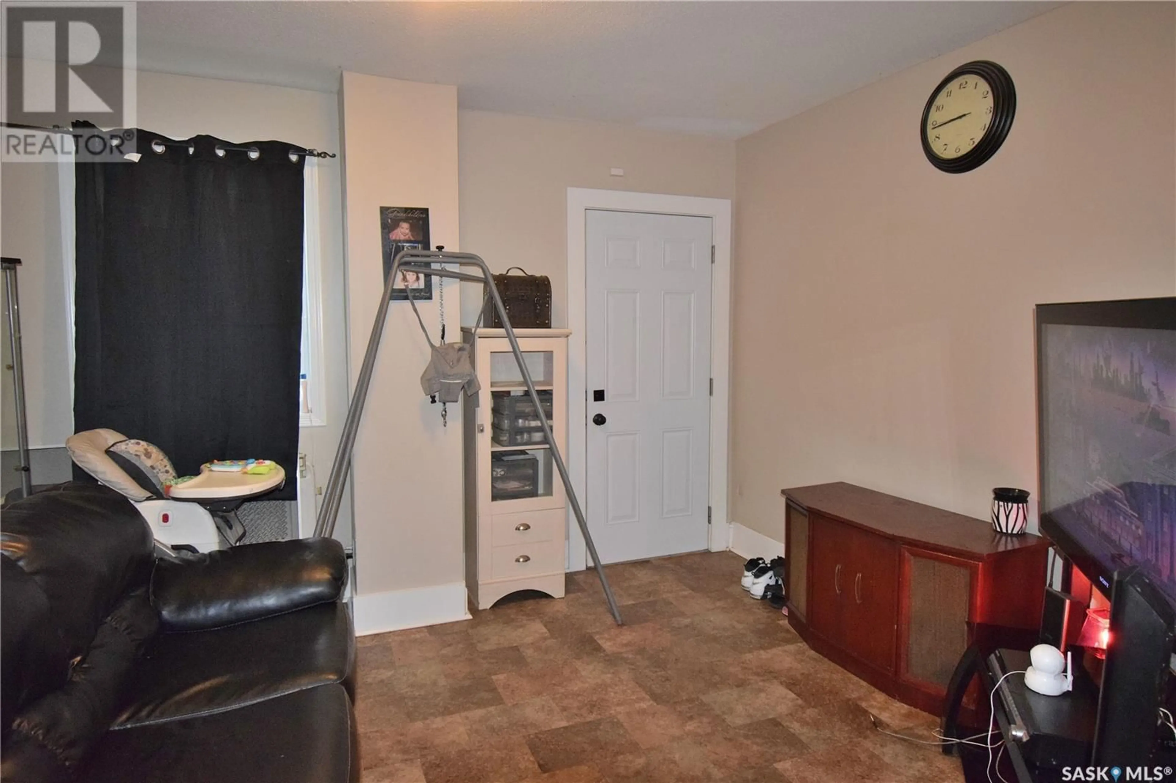 A pic of a room for 307 15th STREET W, Prince Albert Saskatchewan S6V3R1