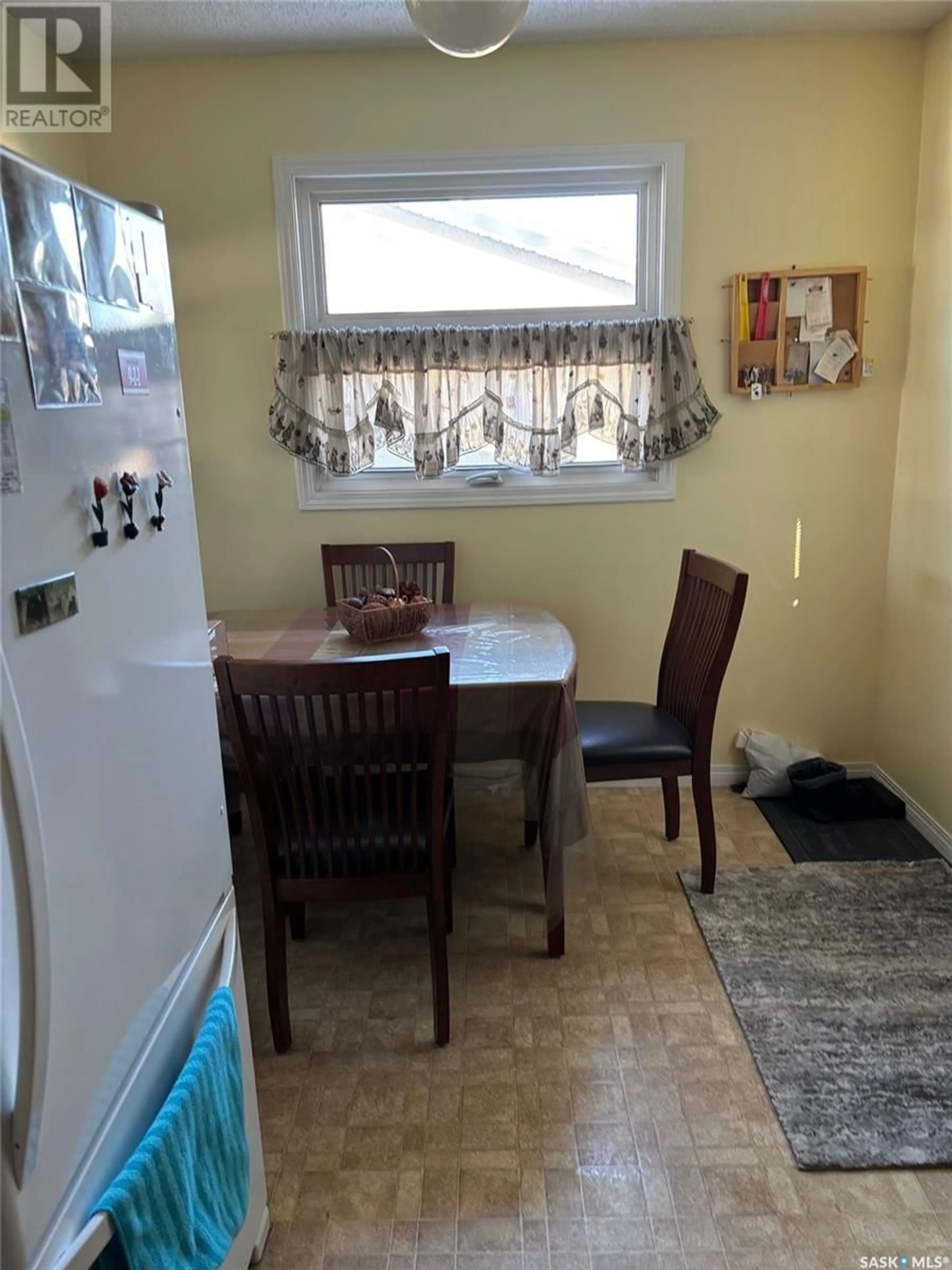 A pic of a room for 1382 Manitou CRESCENT, Moose Jaw Saskatchewan S6H7C5