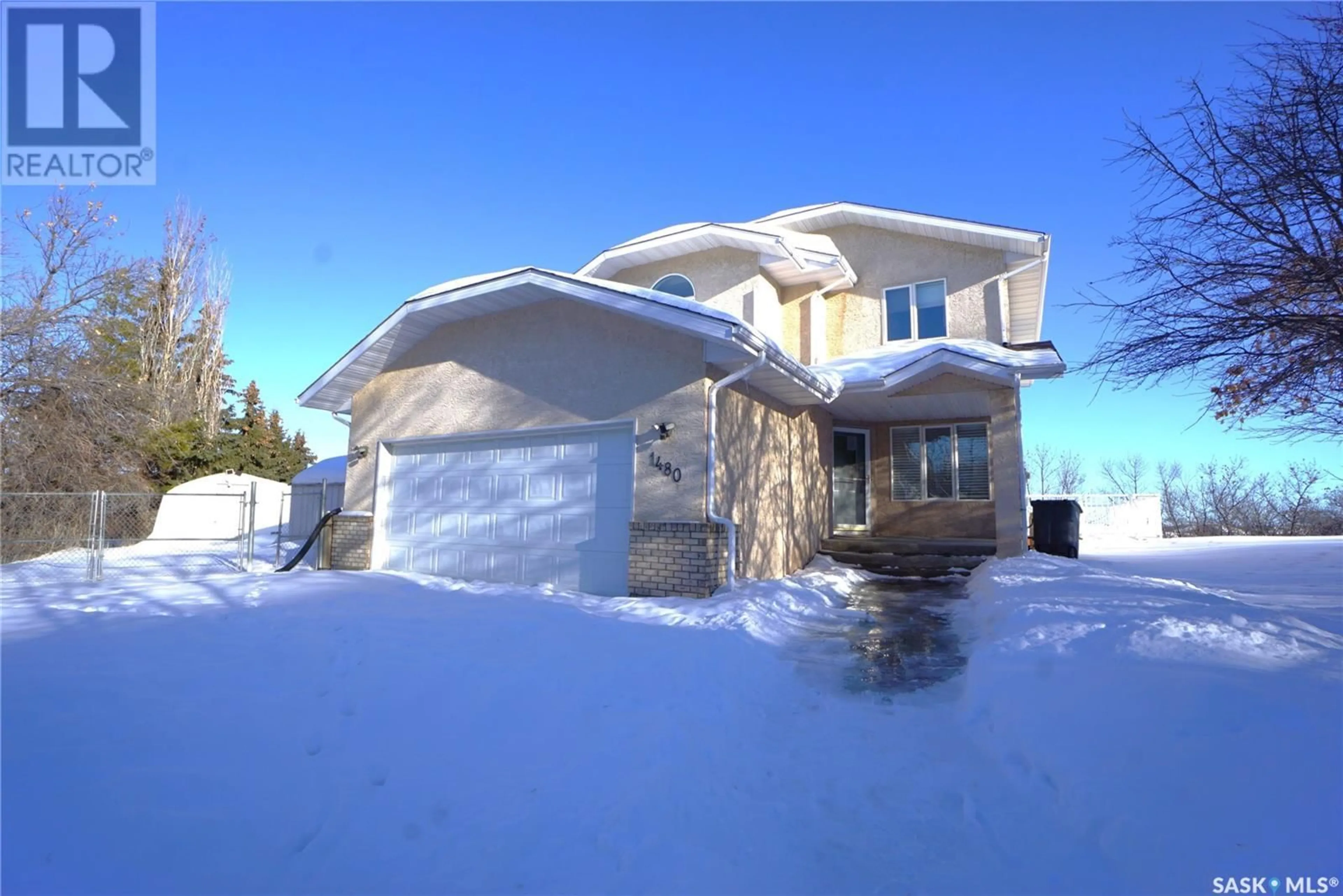 Home with vinyl exterior material, street for 1480 Grand AVENUE, Buena Vista Saskatchewan S2V1B3