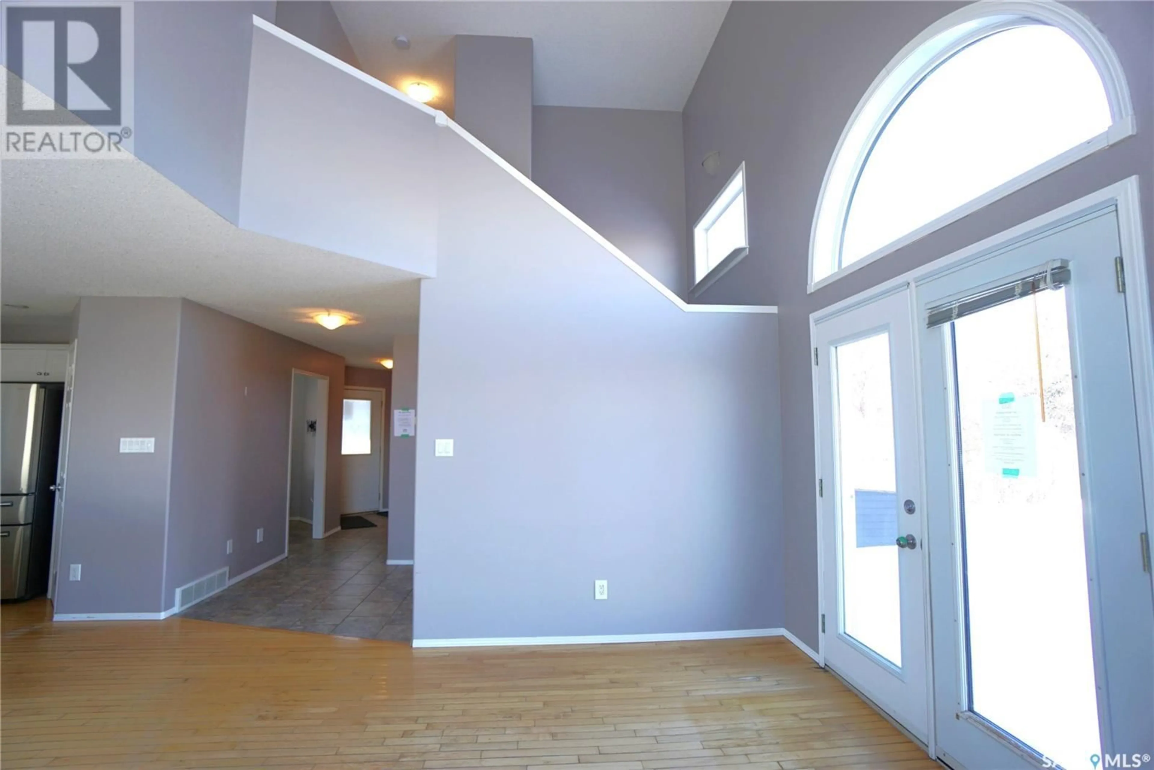 Indoor foyer for 1480 Grand AVENUE, Buena Vista Saskatchewan S2V1B3