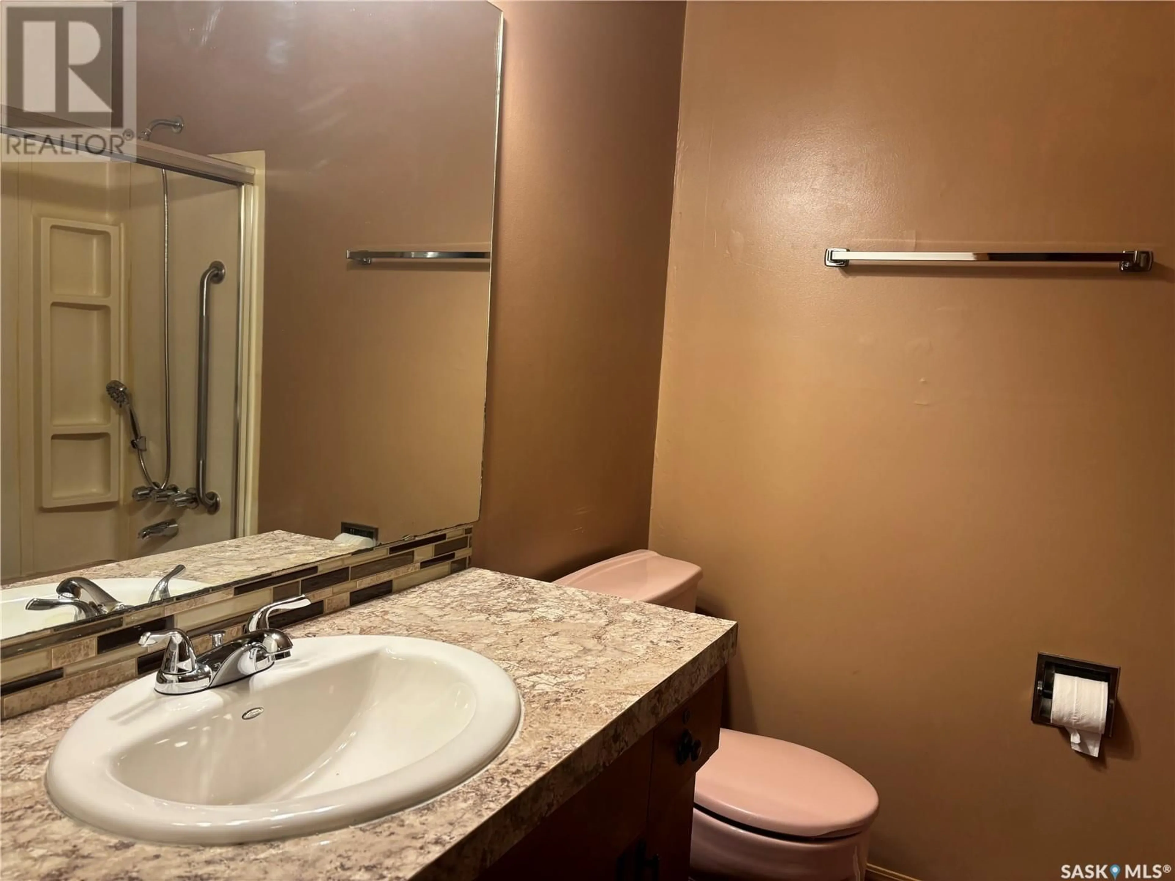 Standard bathroom, floor is not visible for 263 Fairview ROAD, Regina Saskatchewan S4R5V1