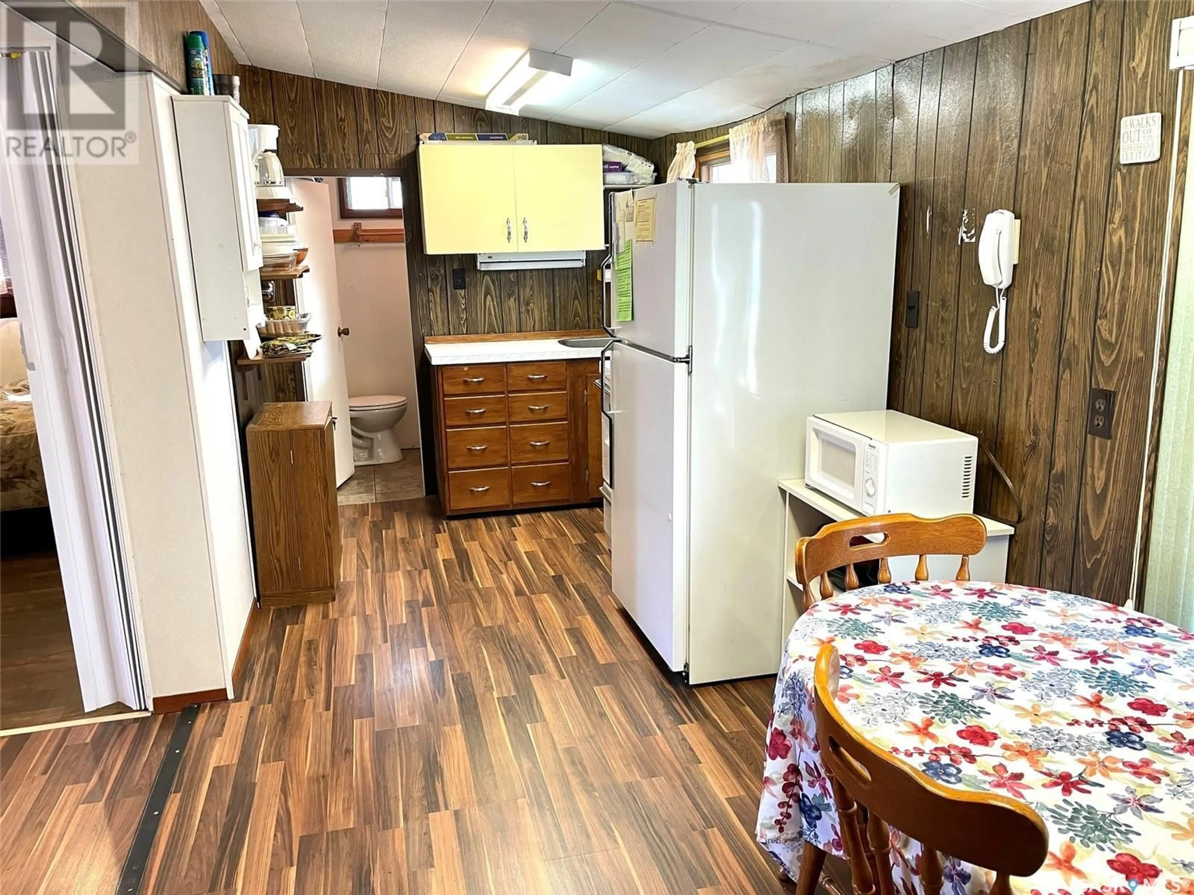 Standard kitchen, wood/laminate floor for 361 Mariner AVENUE, Aquadeo Saskatchewan S0M0L0