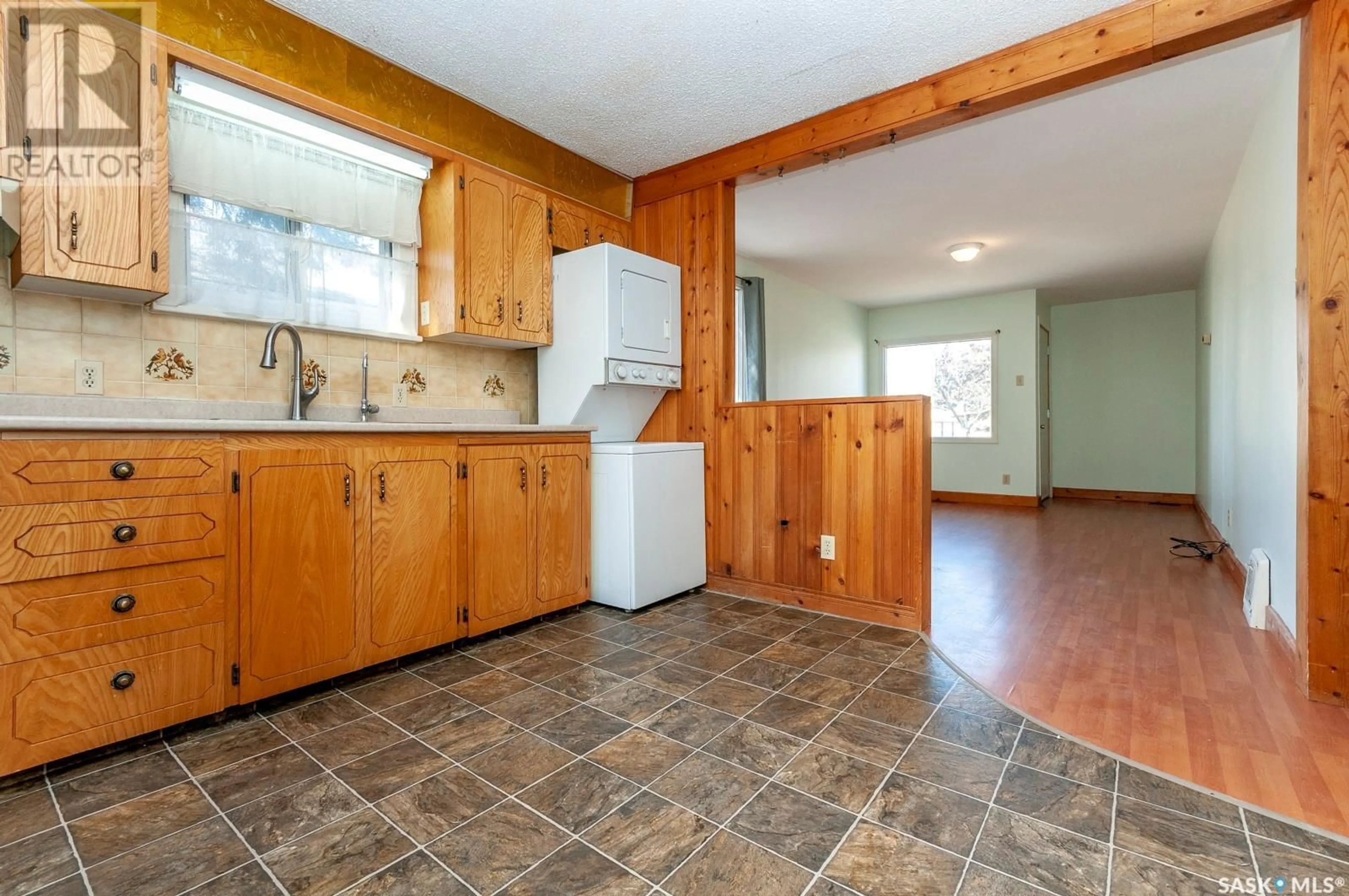 Open concept kitchen, unknown for 365 Boundary AVENUE S, Fort Qu'Appelle Saskatchewan S0G1S0