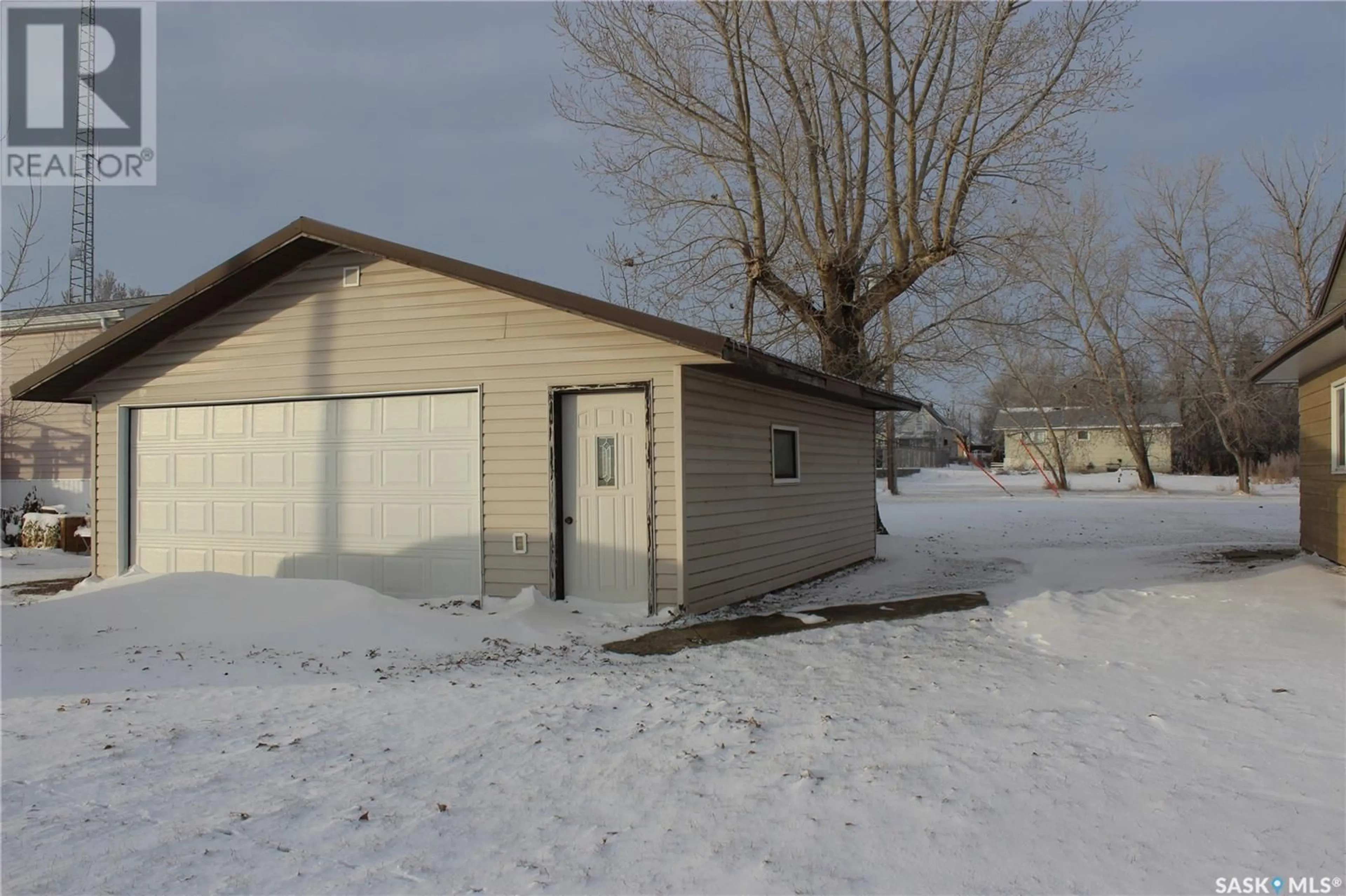 Shed for 655 Breen AVENUE, Macoun Saskatchewan S0C1P0