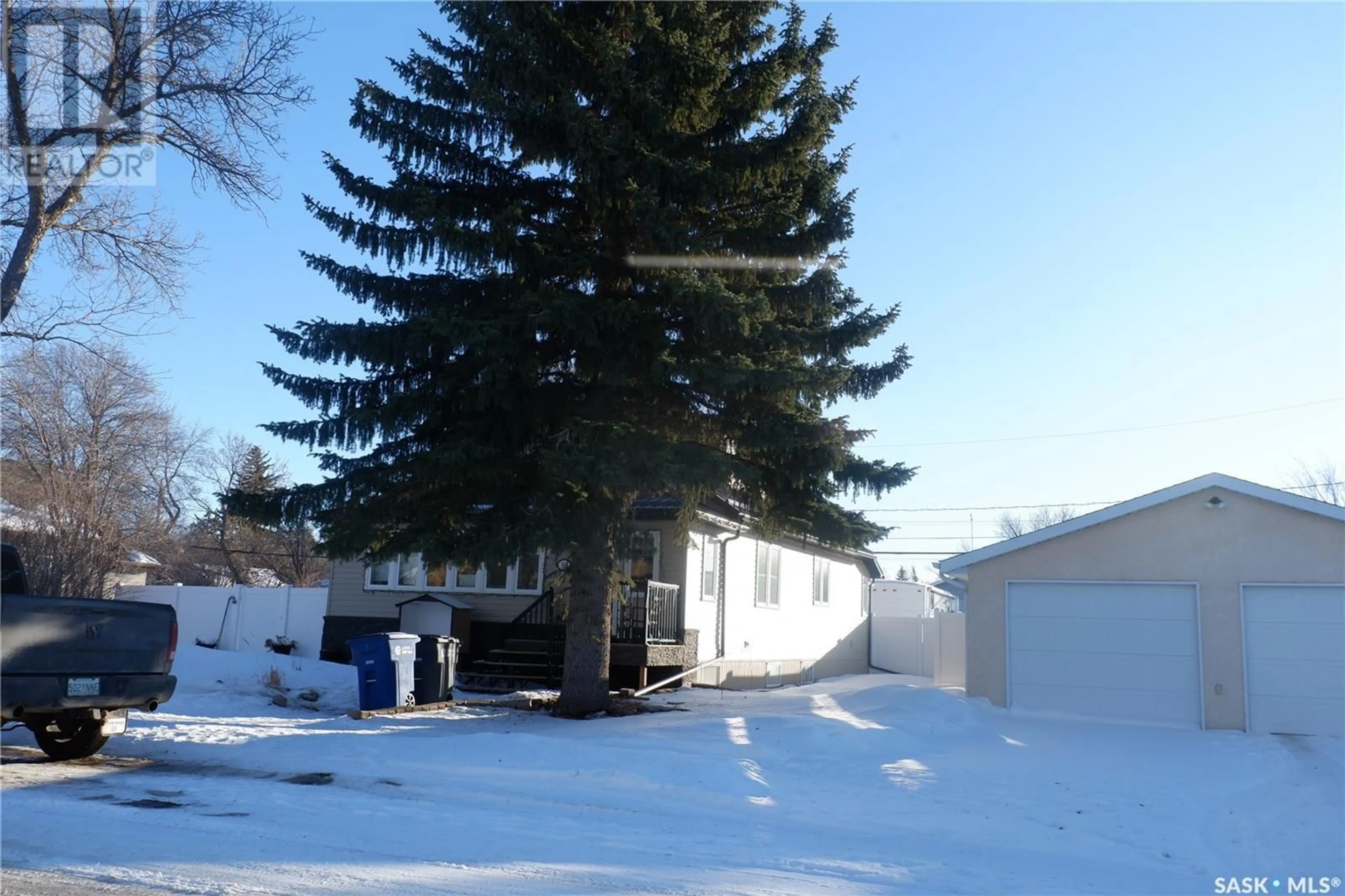 Shed for 306 6th AVENUE E, Assiniboia Saskatchewan S0H0B0