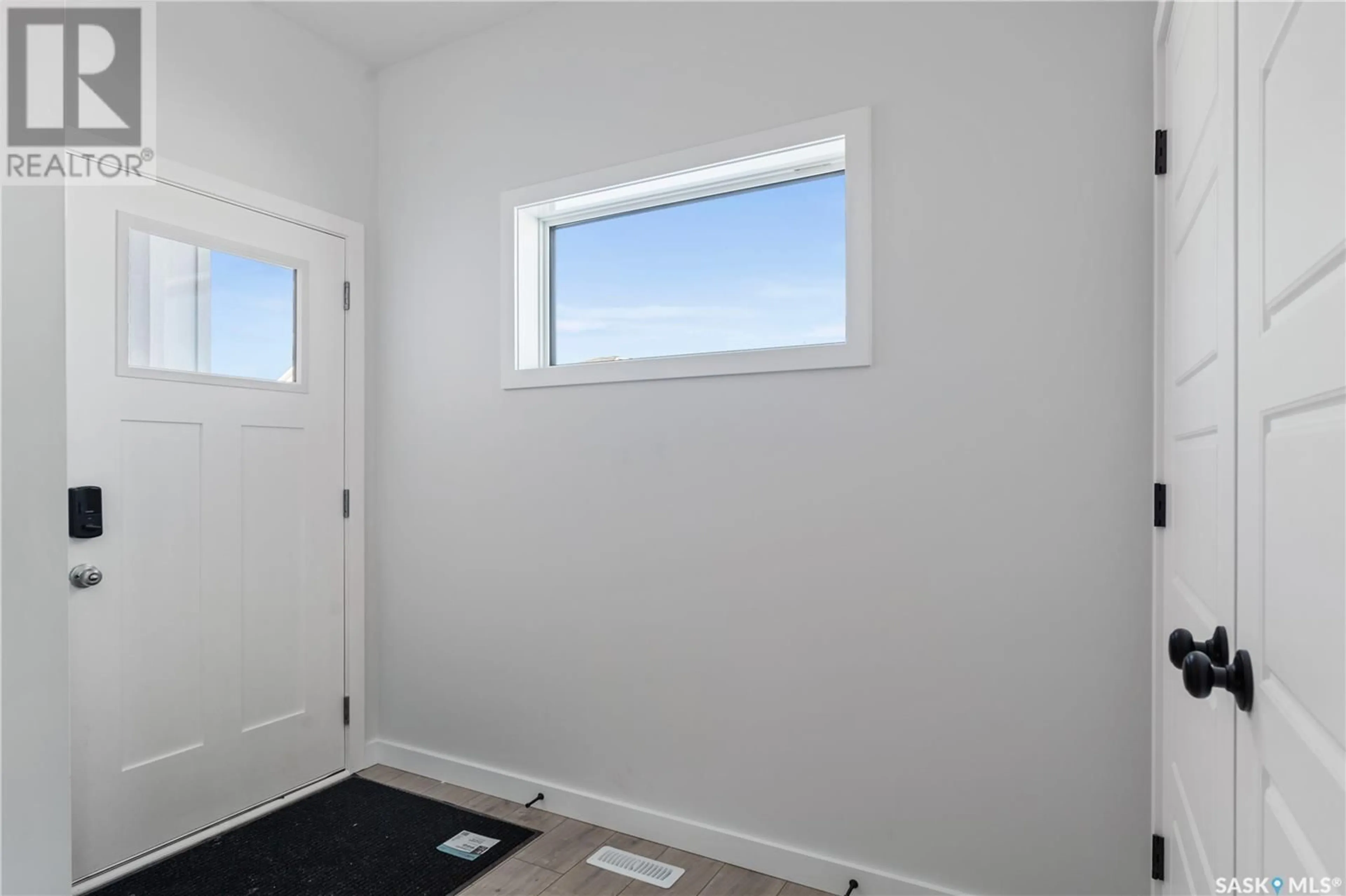 Indoor entryway for 2957 Bellegarde CRESCENT, Regina Saskatchewan S4V3W4