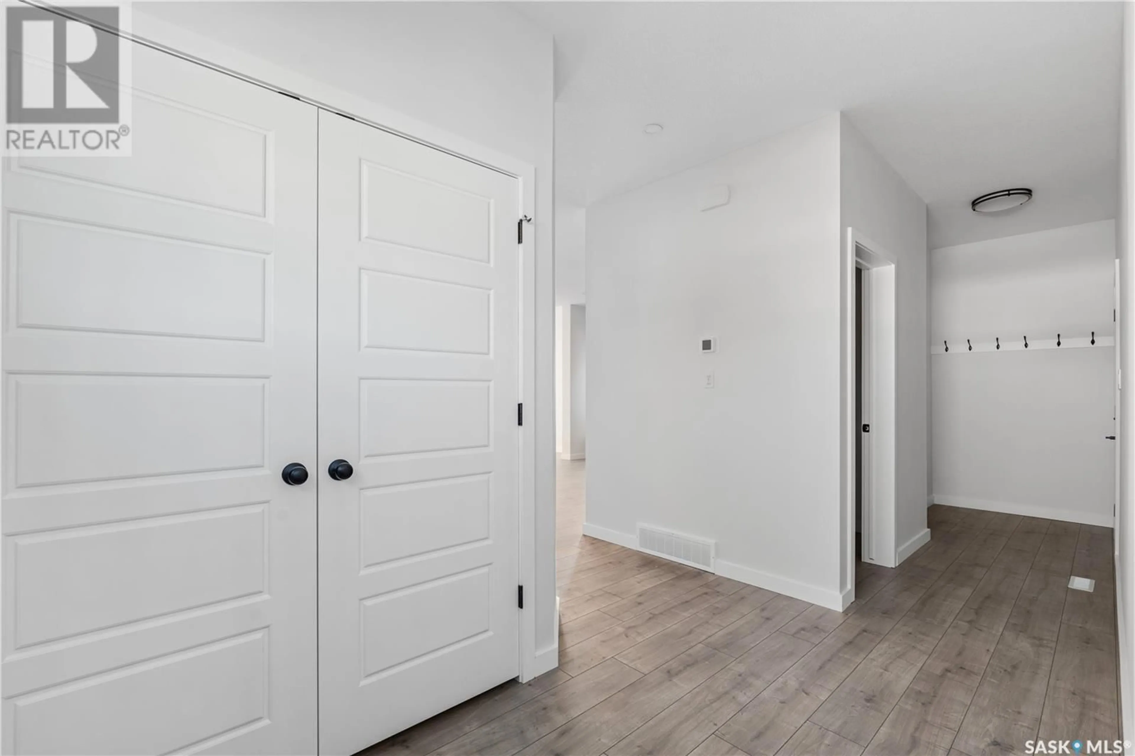 Indoor entryway for 2957 Bellegarde CRESCENT, Regina Saskatchewan S4V3W4