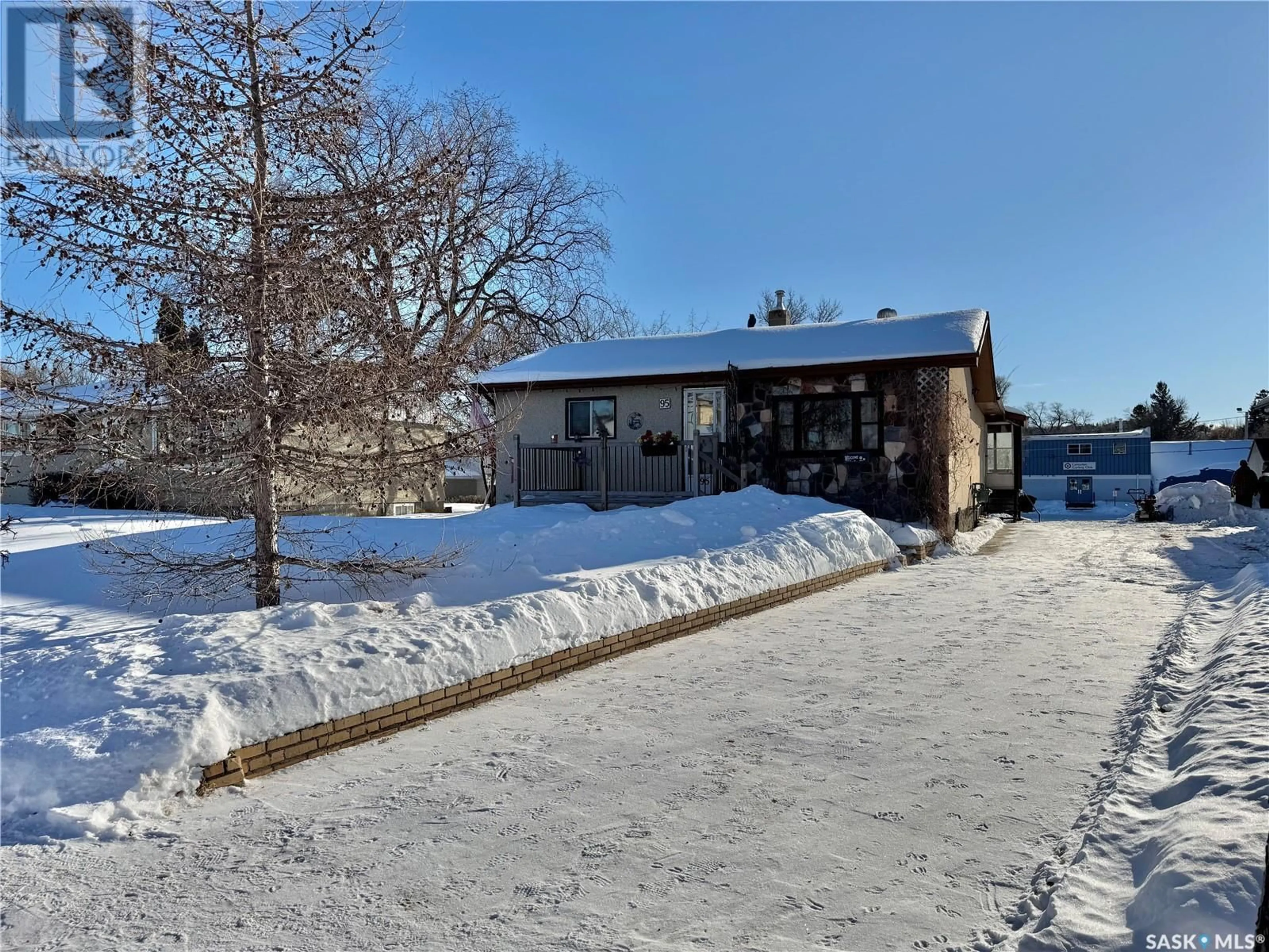 A pic from outside/outdoor area/front of a property/back of a property/a pic from drone, street for 95 5th AVENUE, Lumsden Saskatchewan S0G3C0