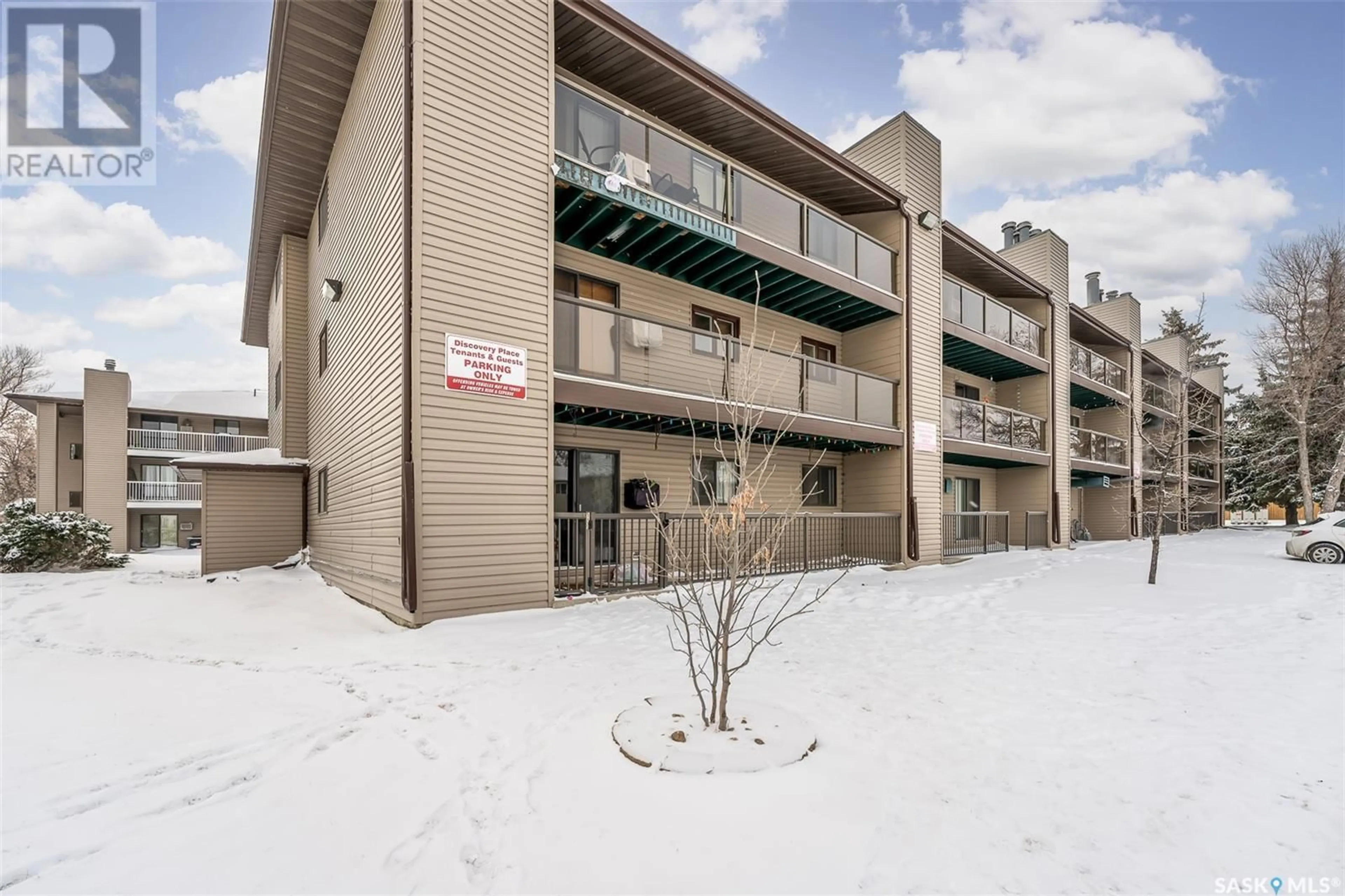 Patio, unknown for 305C 59 Wood Lily DRIVE, Moose Jaw Saskatchewan S6J1H1